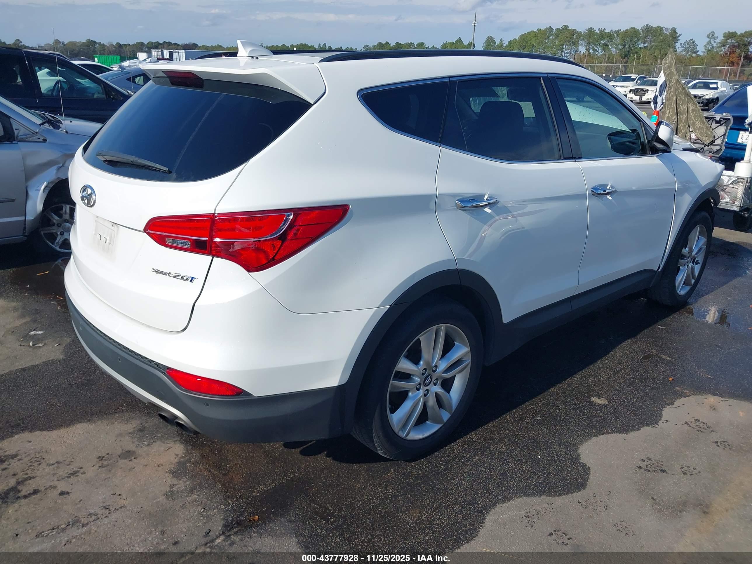 HYUNDAI SANTA image 4