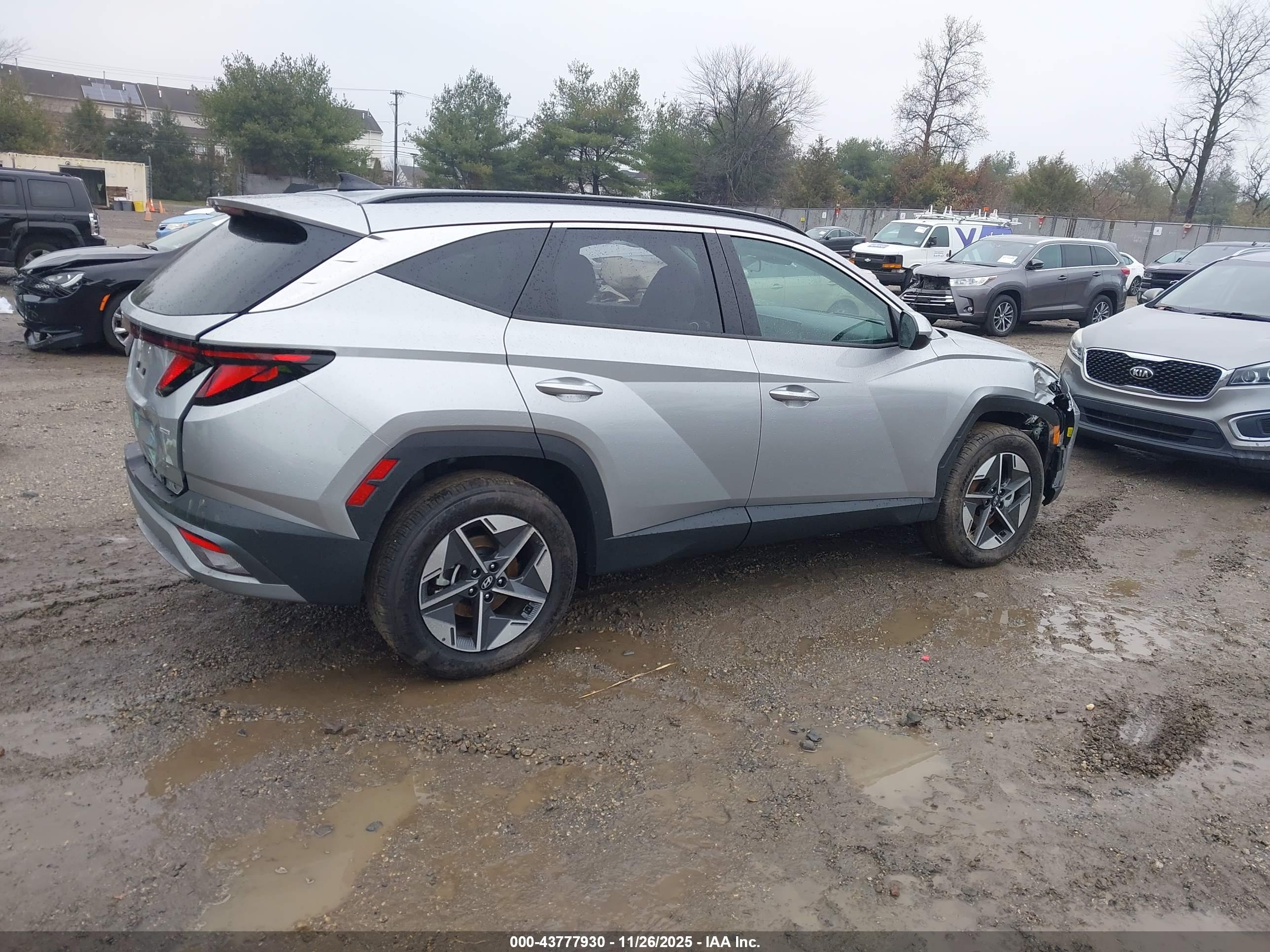 HYUNDAI TUCSON image 4