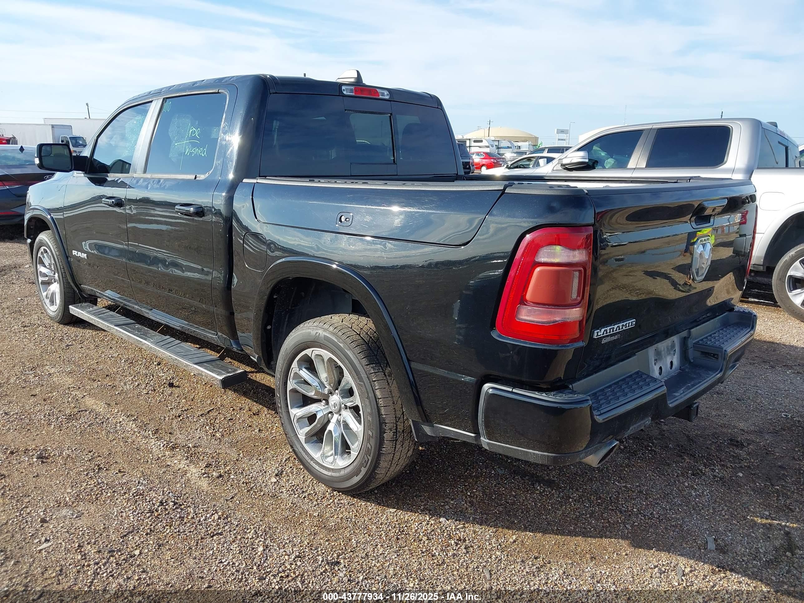 RAM 1500 image 3