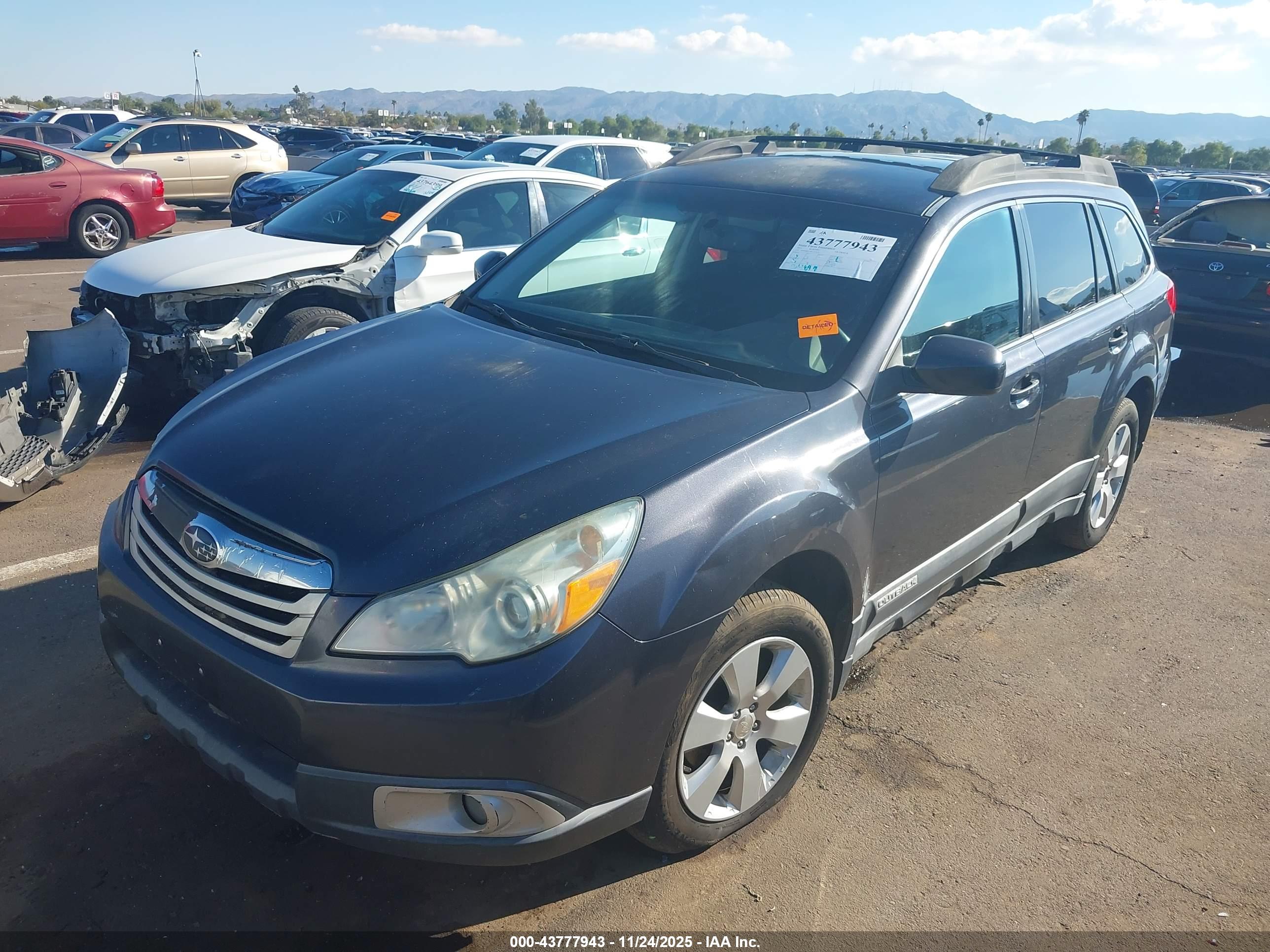 SUBARU OUTBACK image 2