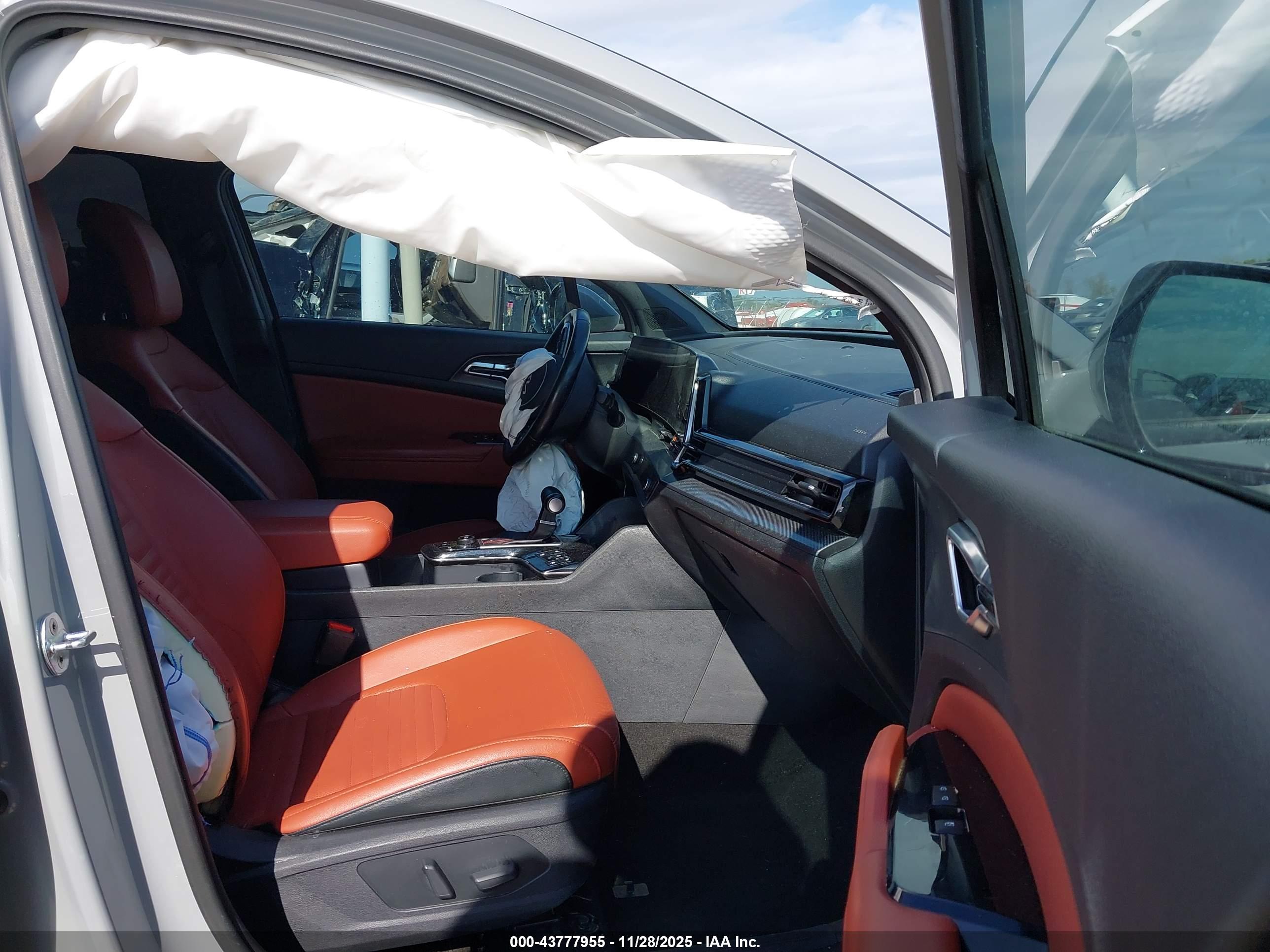 KIA SPORTAGE image 5