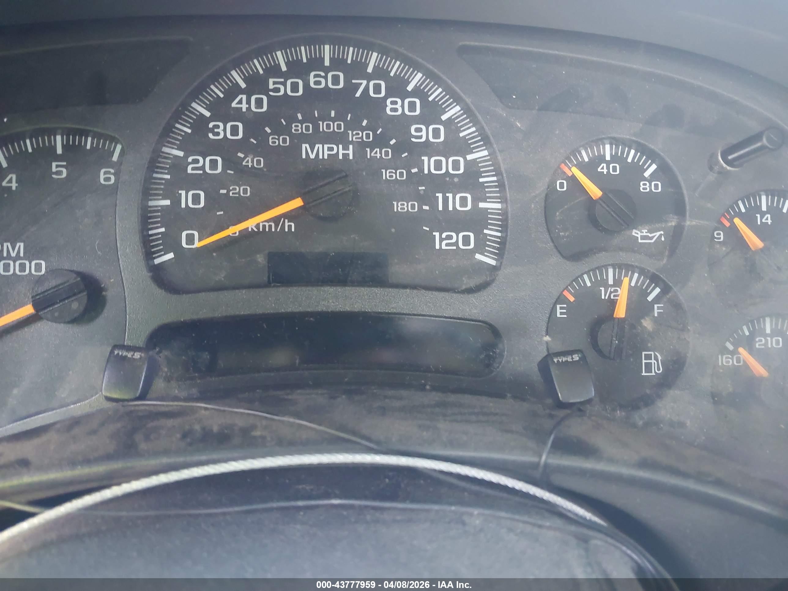 CHEVROLET SILVERADO image 7