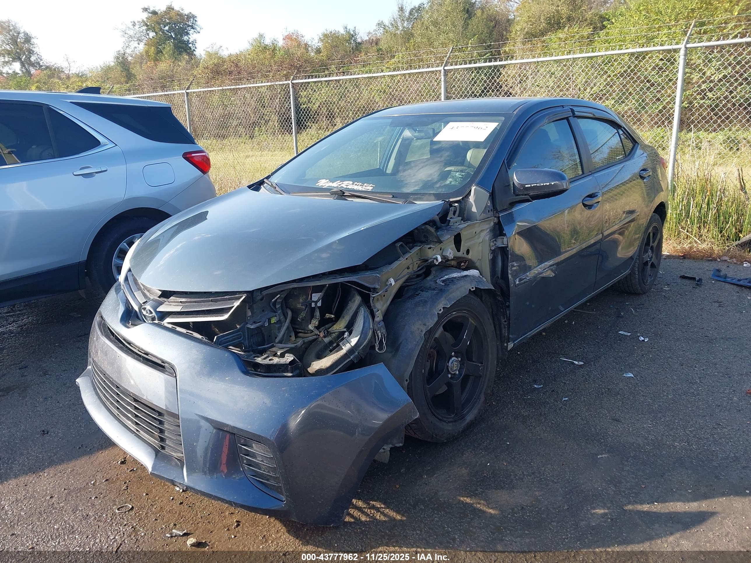 TOYOTA COROLLA image 2