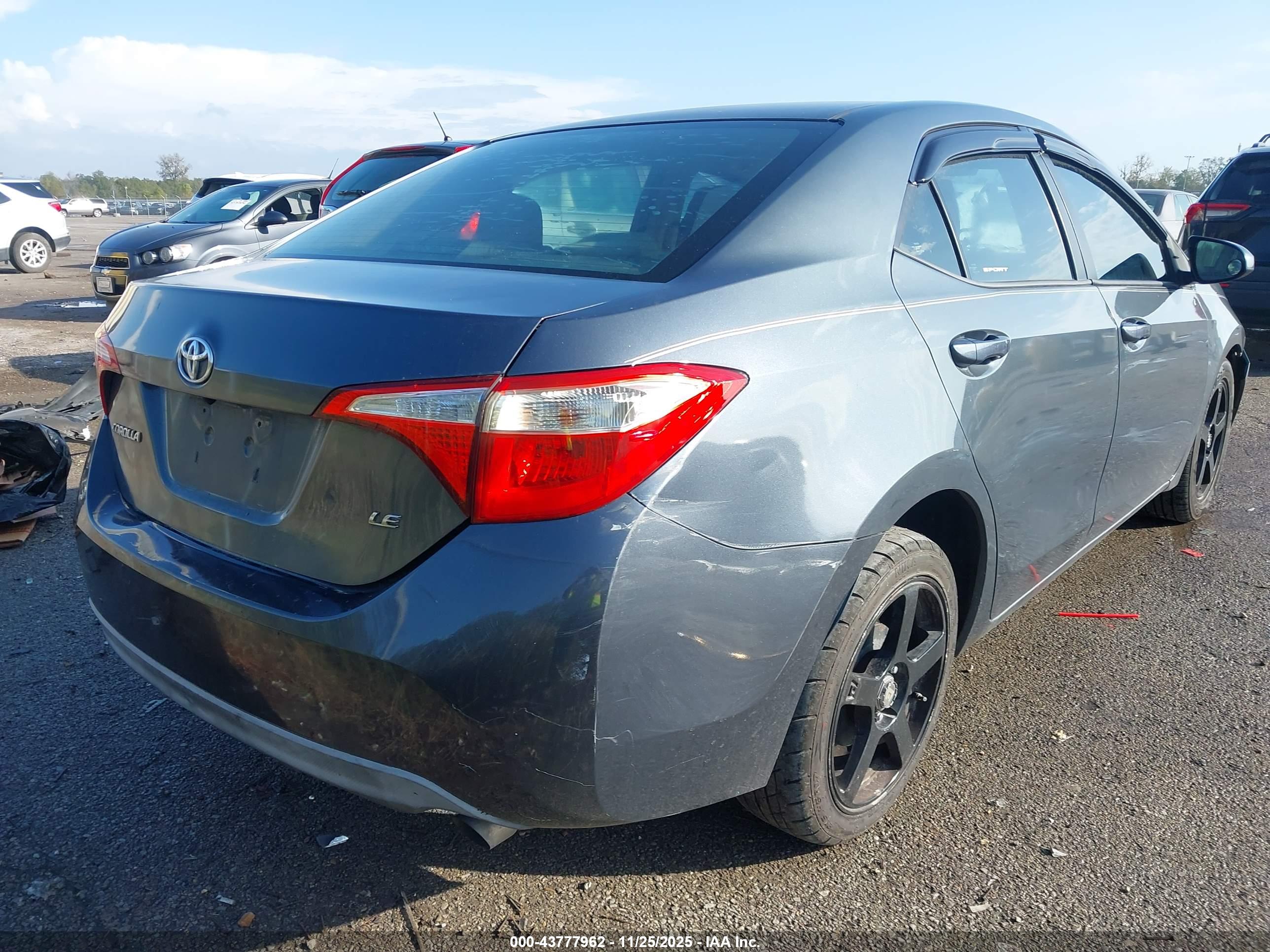 TOYOTA COROLLA image 4