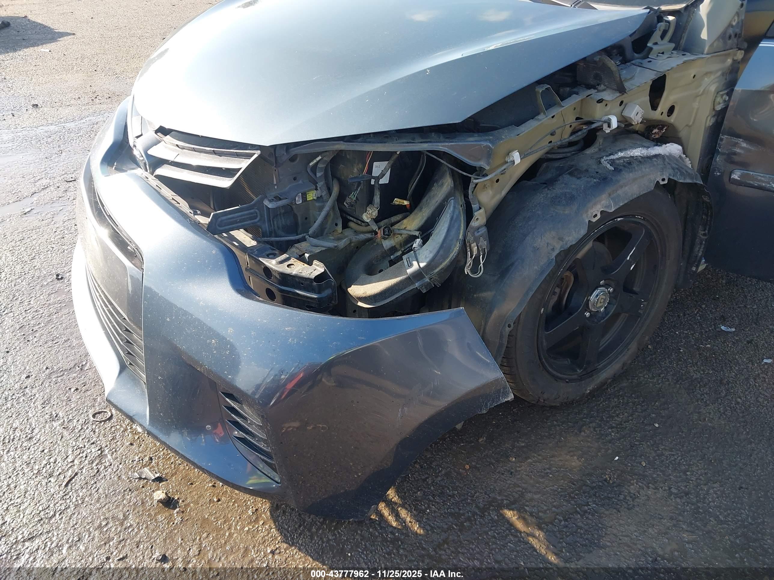 TOYOTA COROLLA image 6