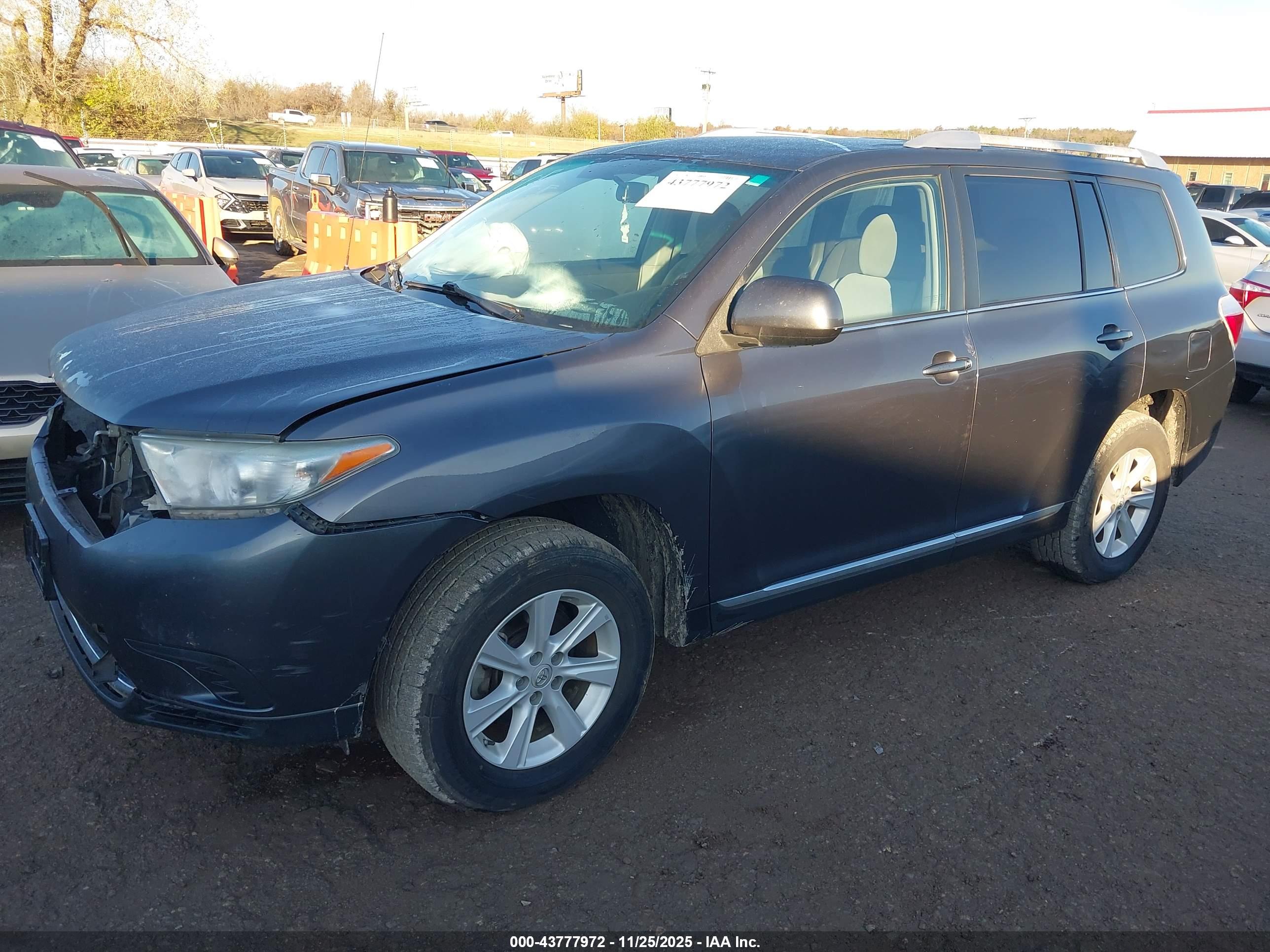 TOYOTA HIGHLANDER image 2
