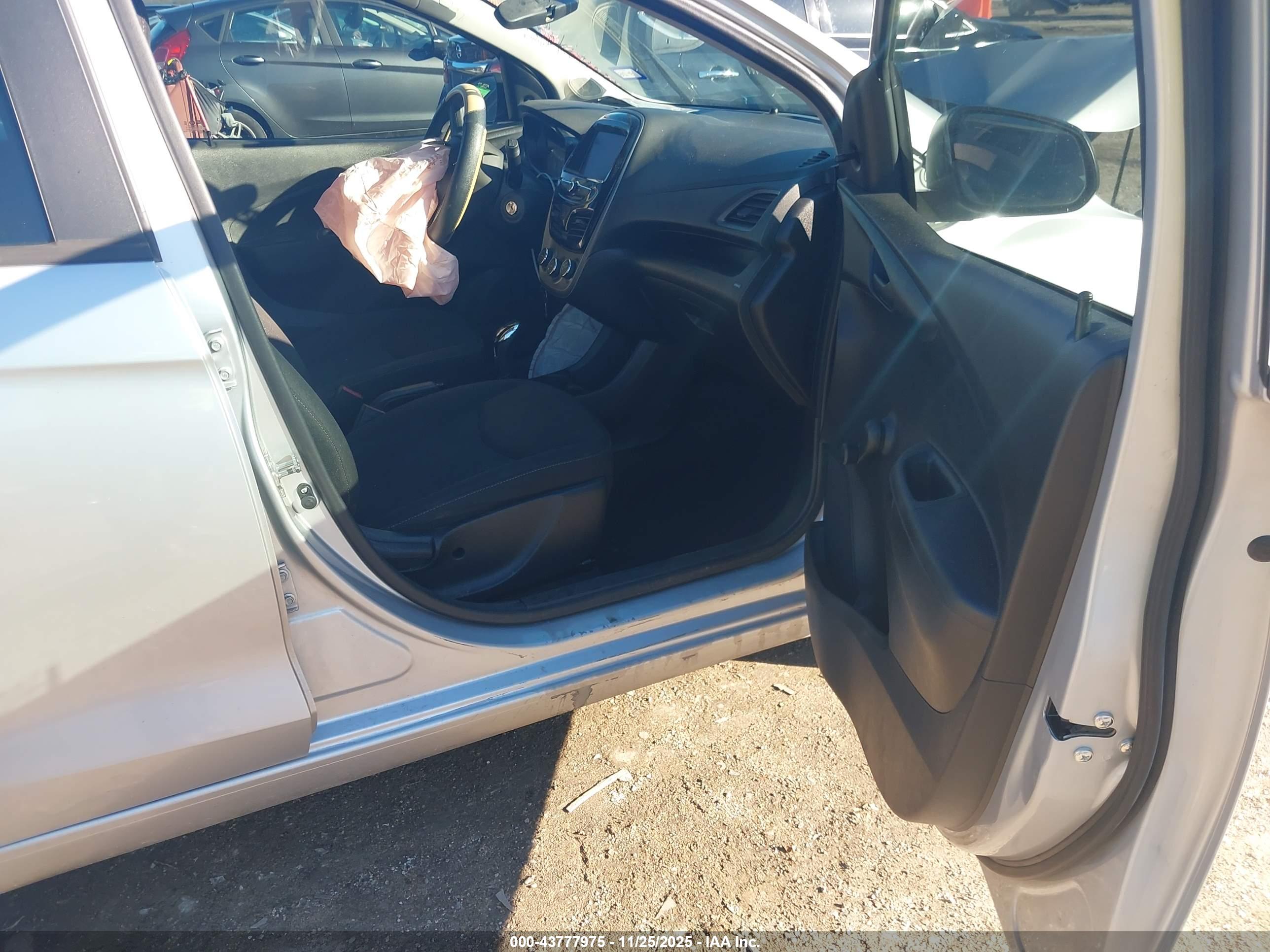 CHEVROLET SPARK image 5