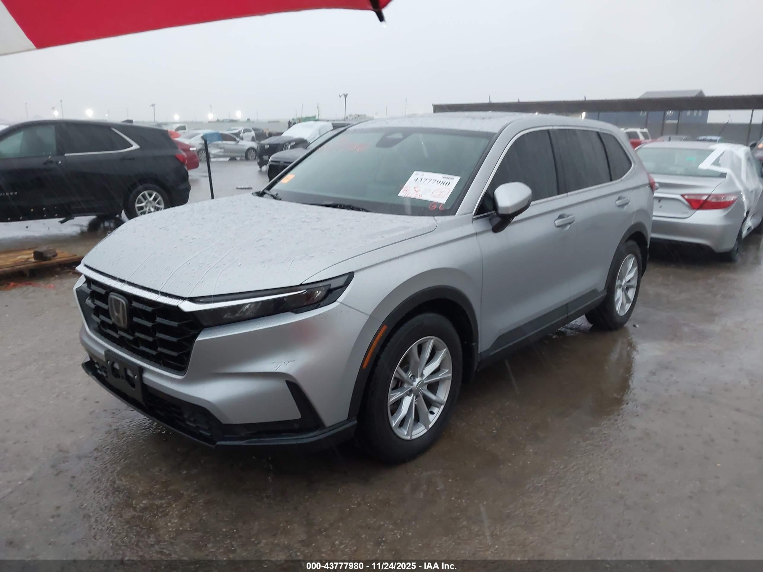 HONDA CR-V image 2