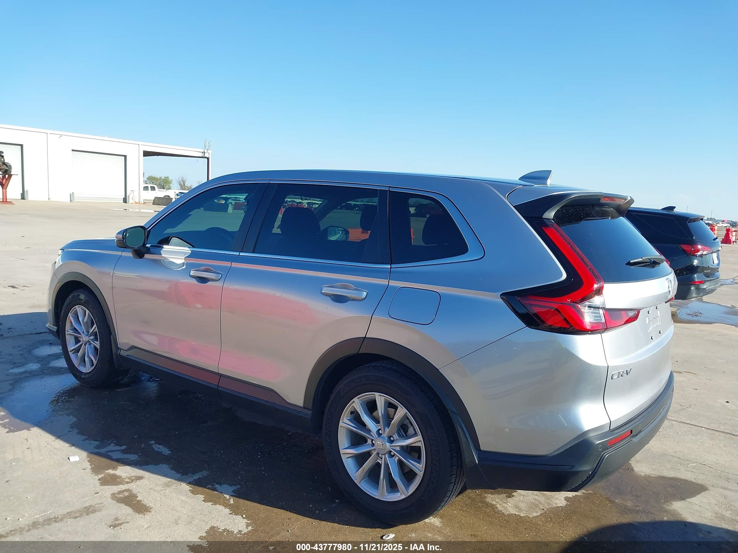 HONDA CR-V image 3