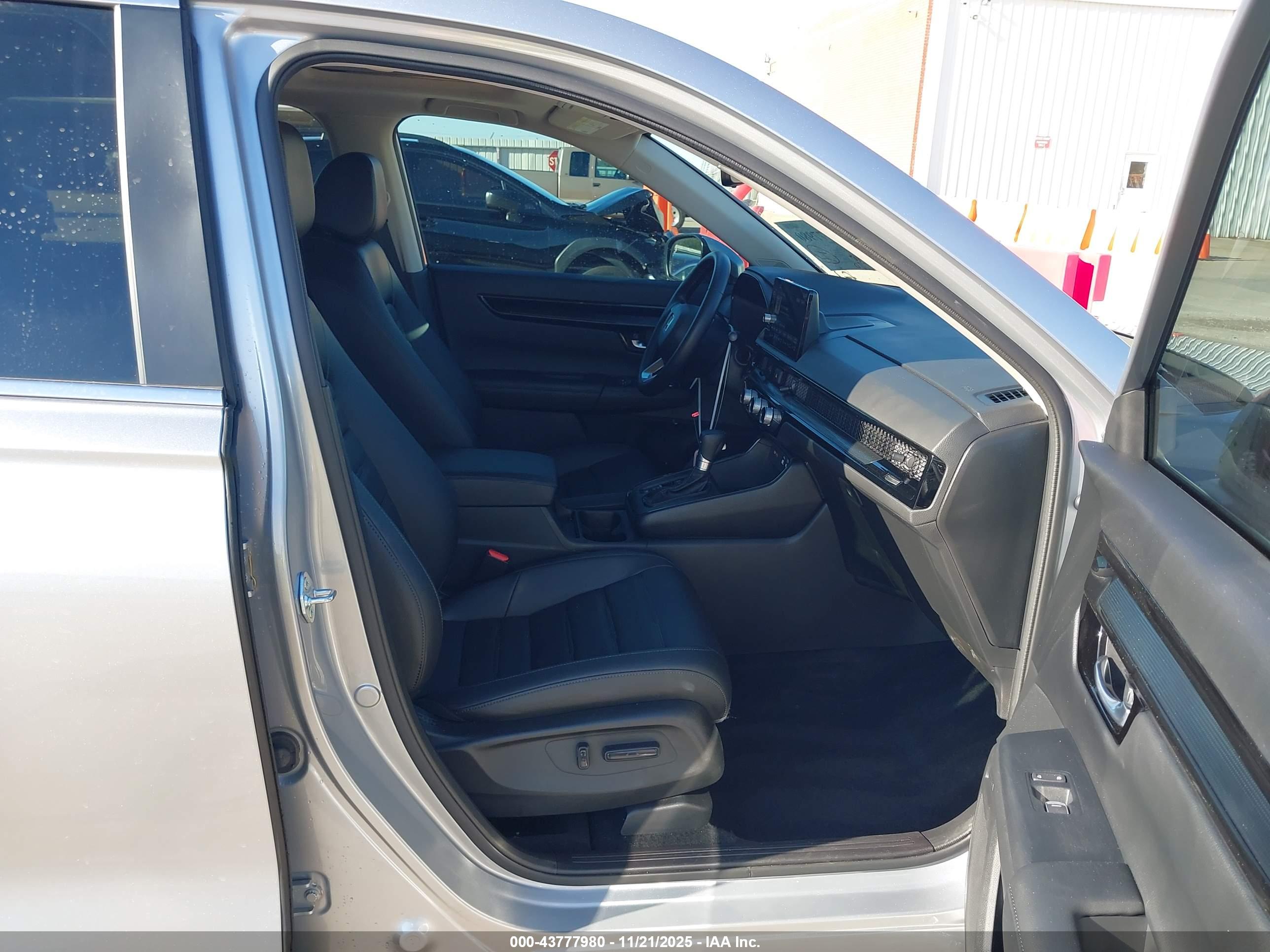 HONDA CR-V image 5