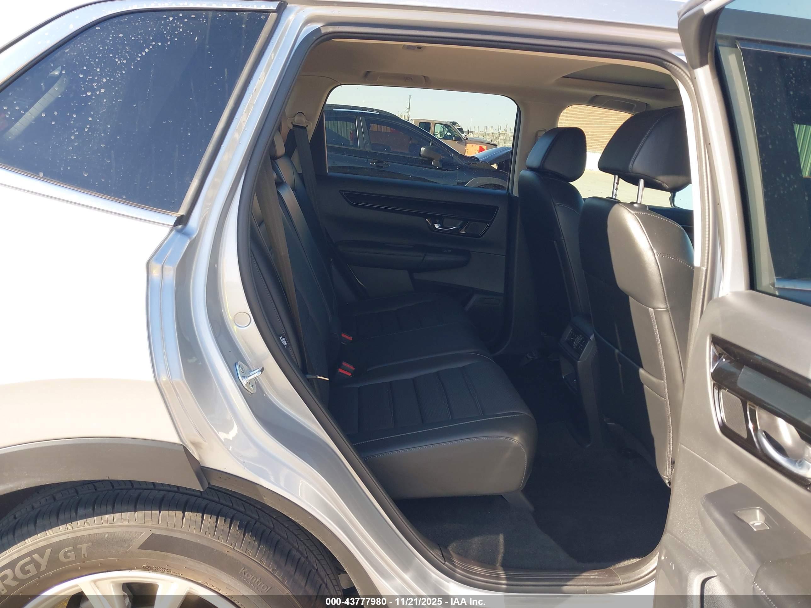 HONDA CR-V image 8