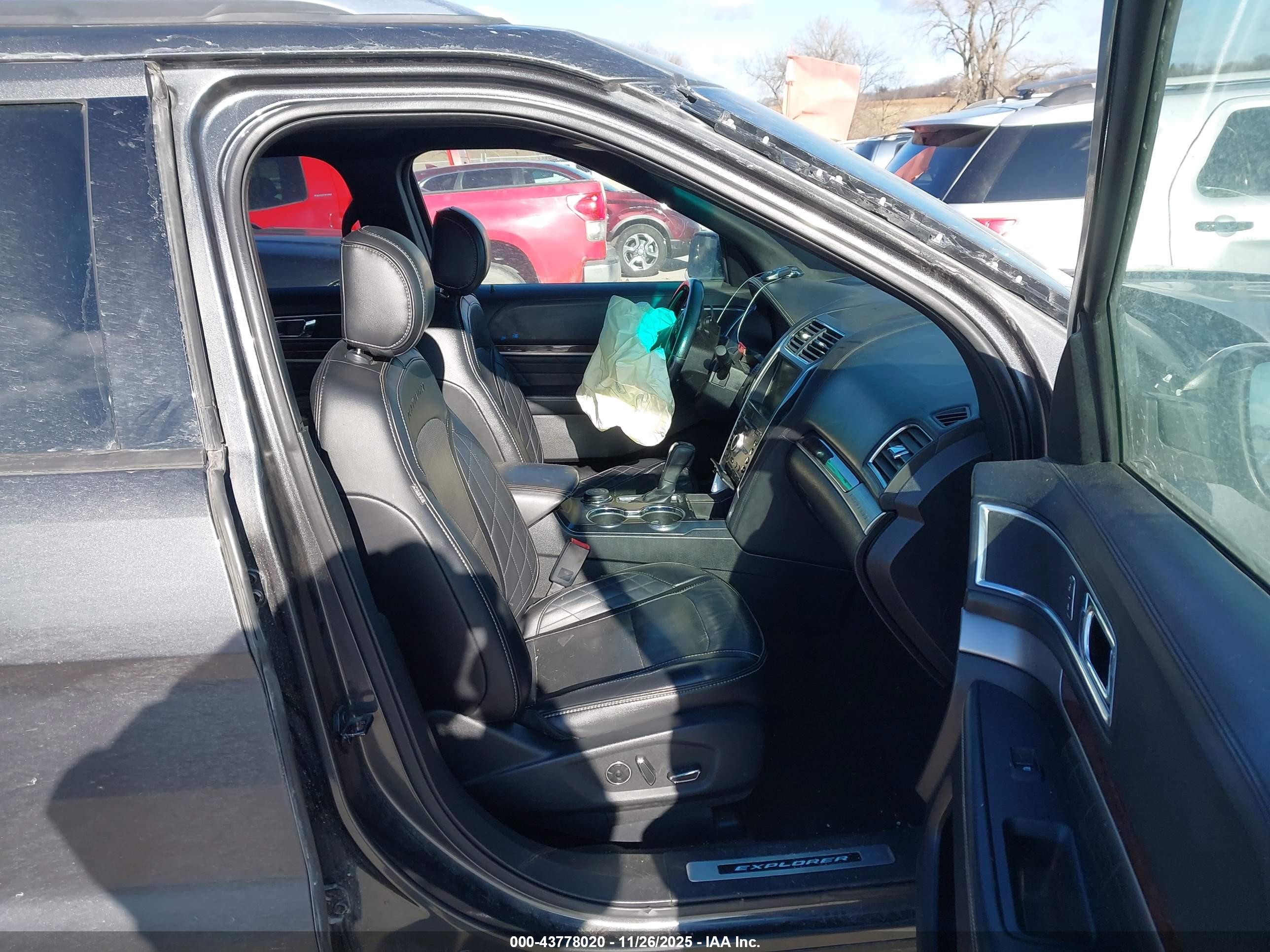 FORD EXPLORER image 5