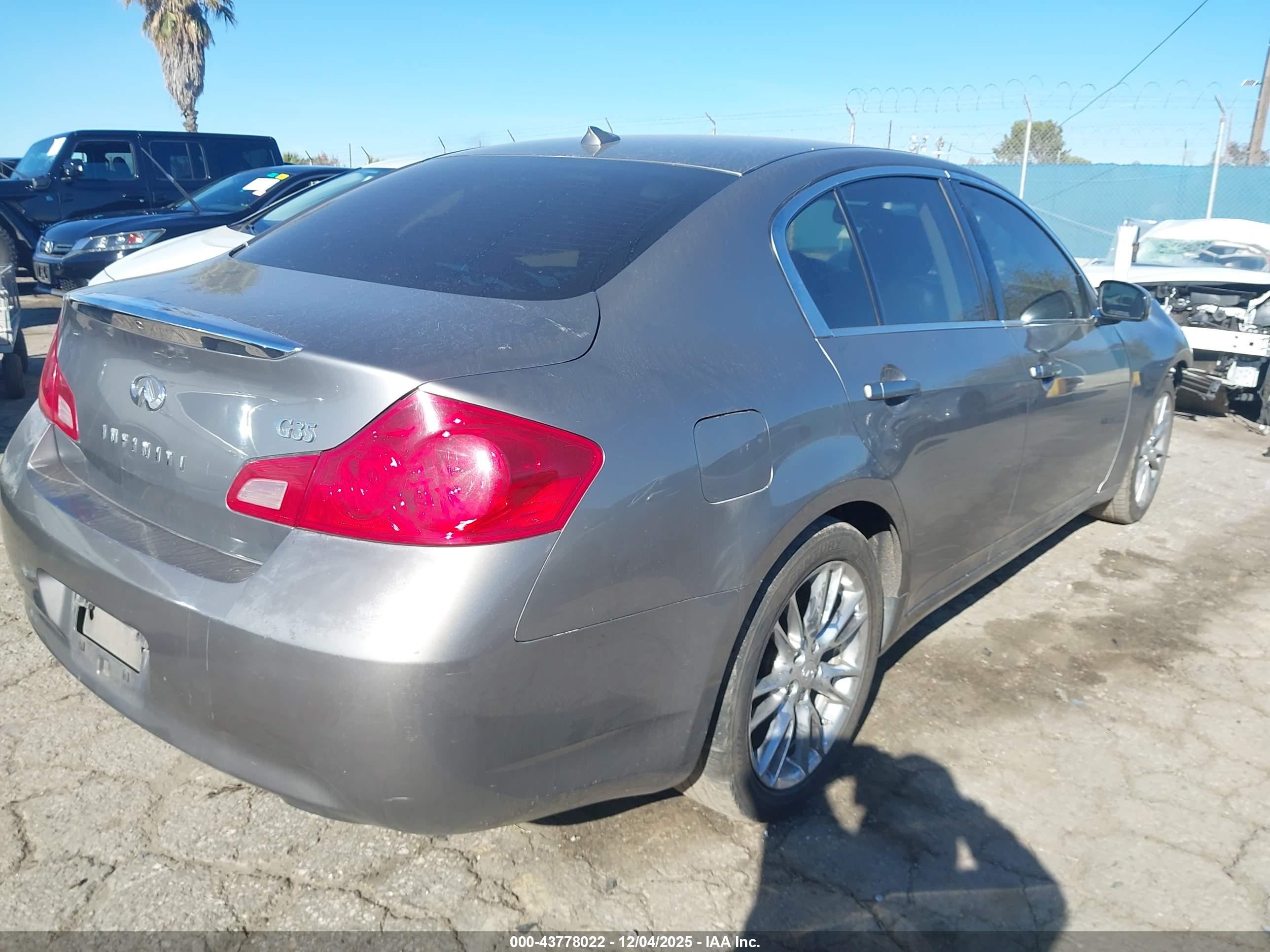 INFINITI G35 image 4