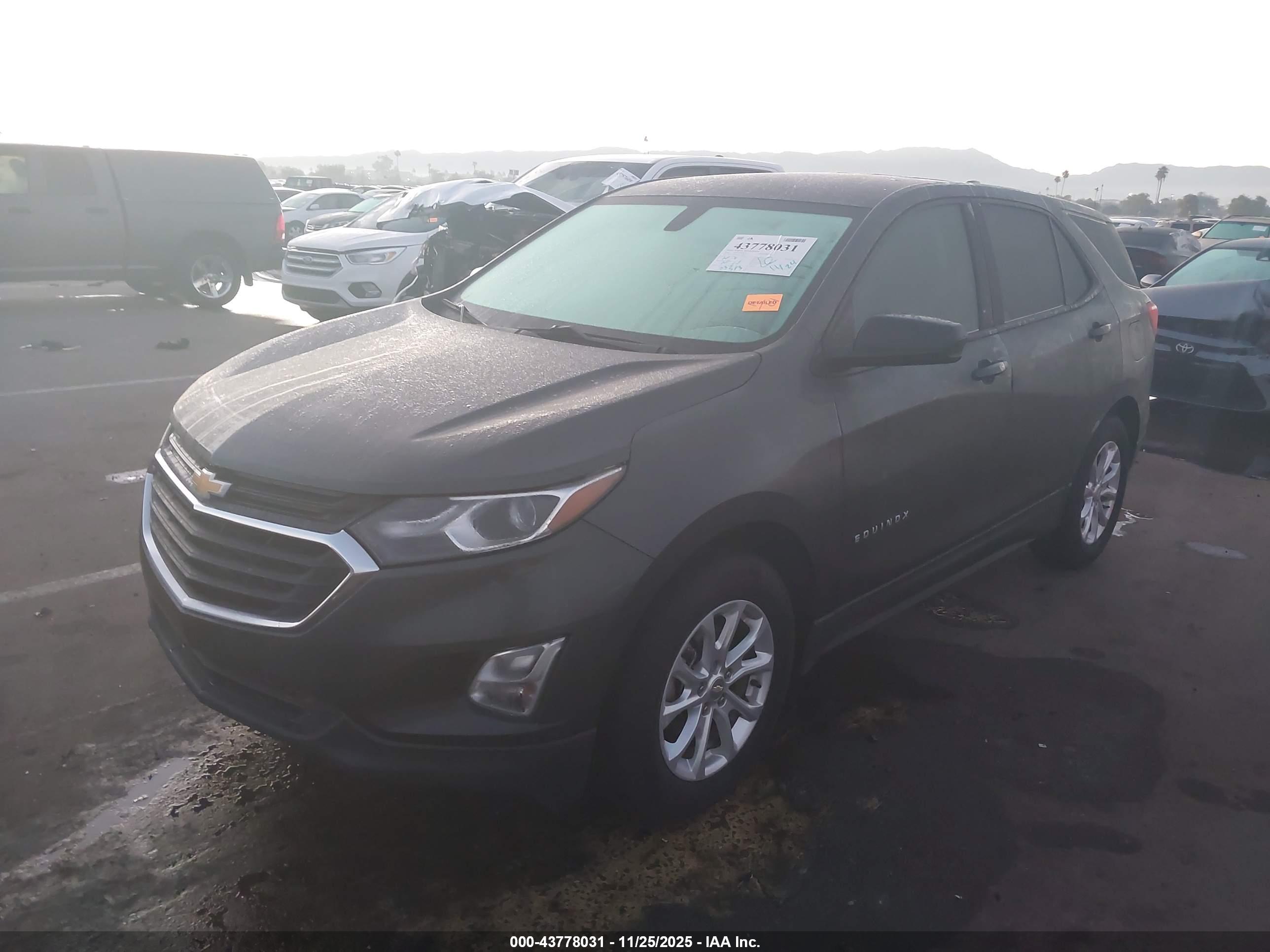 CHEVROLET EQUINOX image 2