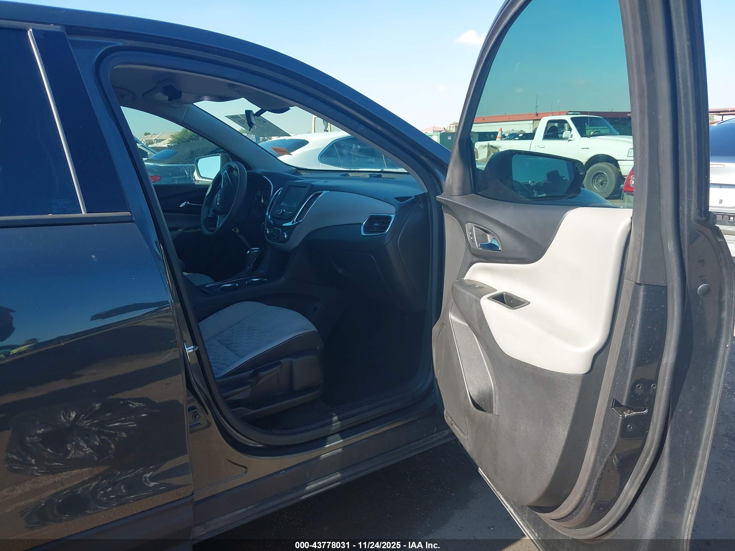 CHEVROLET EQUINOX image 5