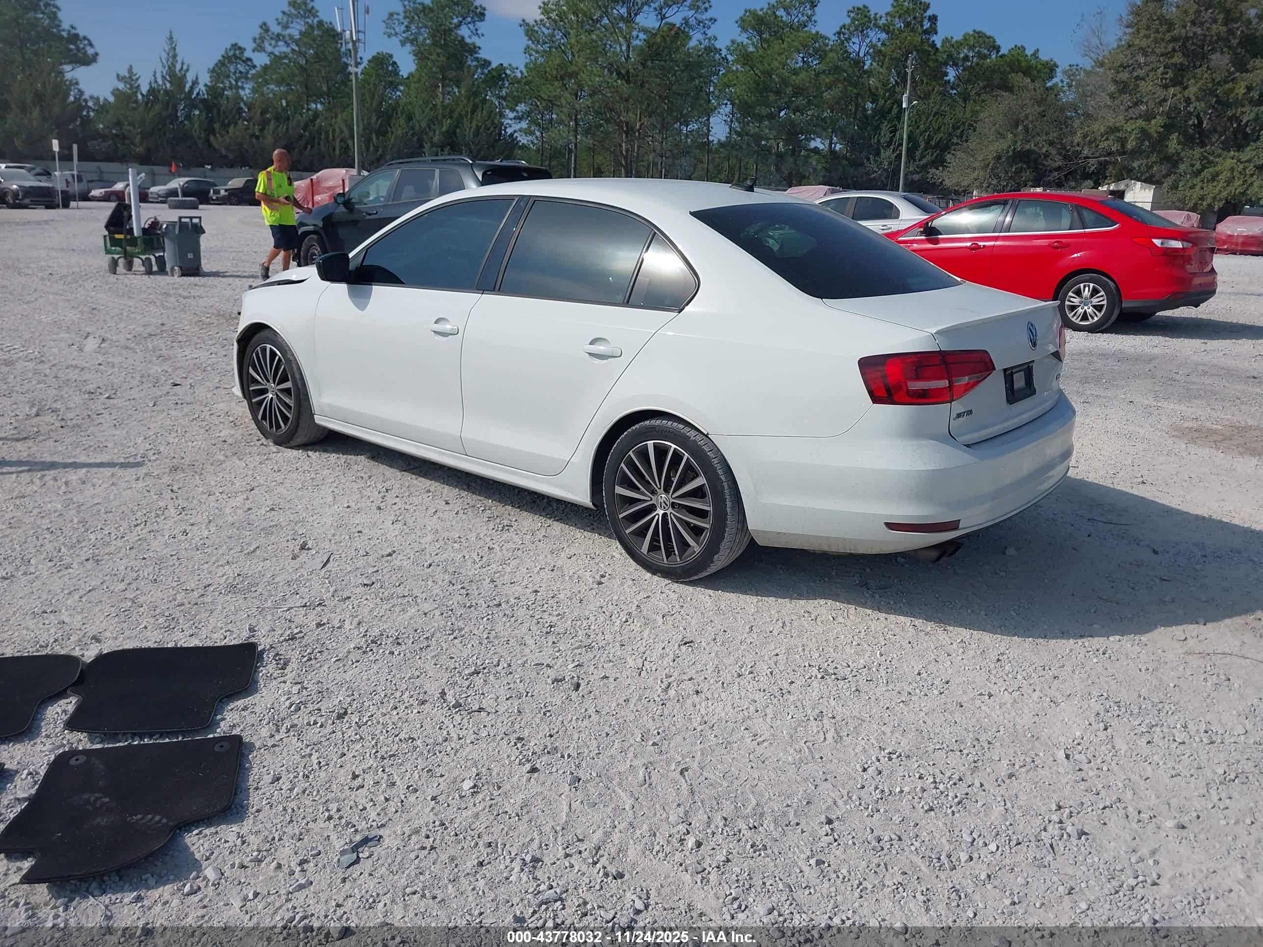 VOLKSWAGEN JETTA image 3