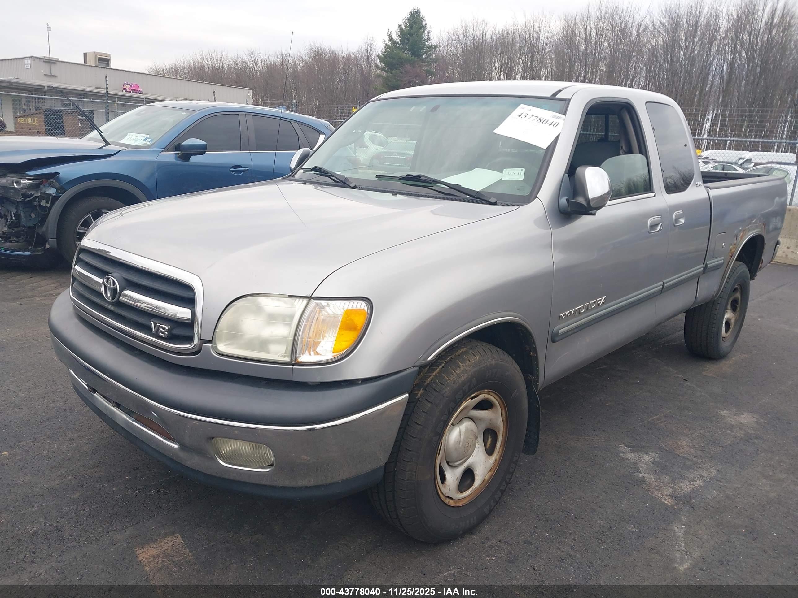 TOYOTA TUNDRA image 2