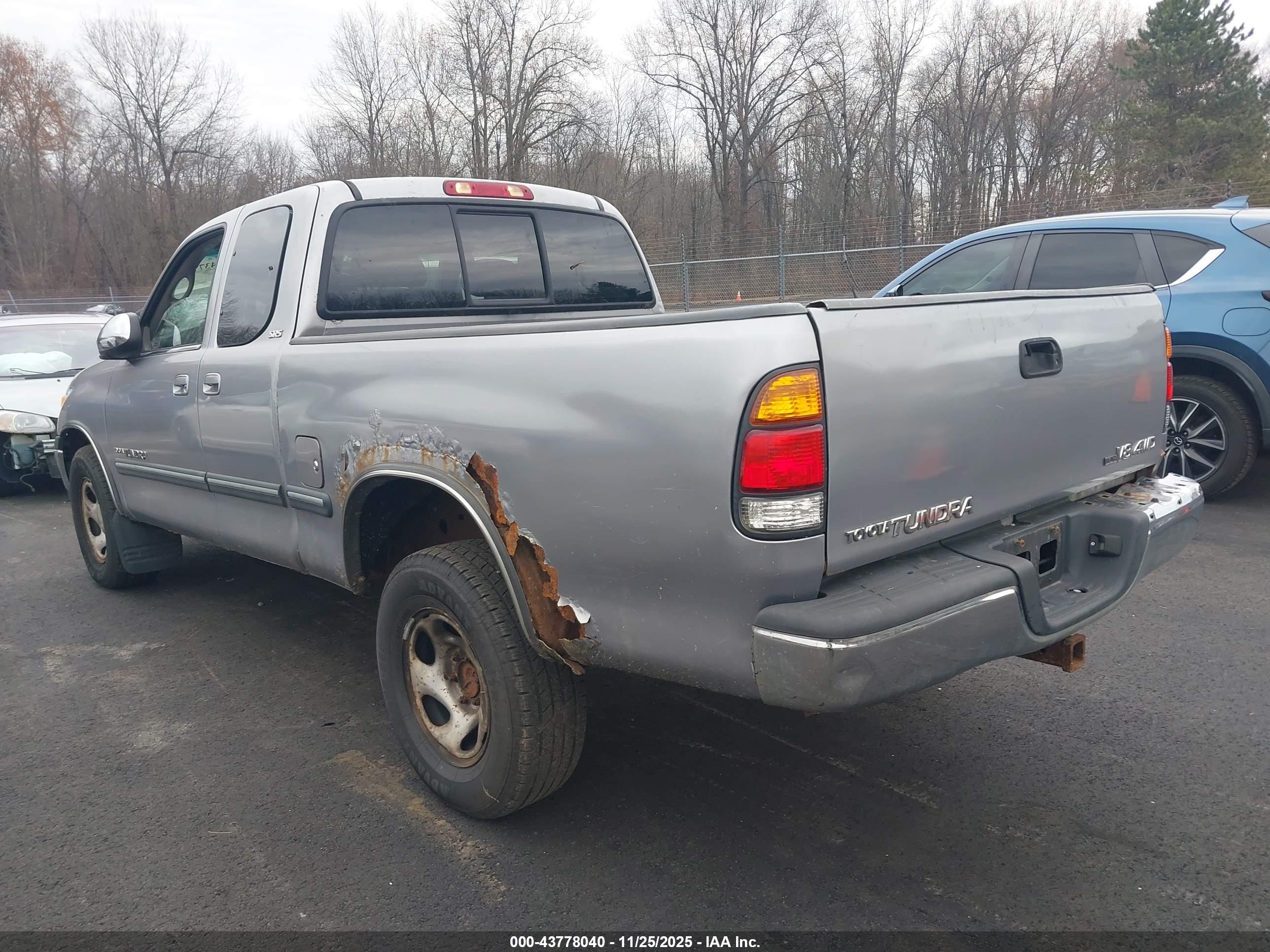 TOYOTA TUNDRA image 3