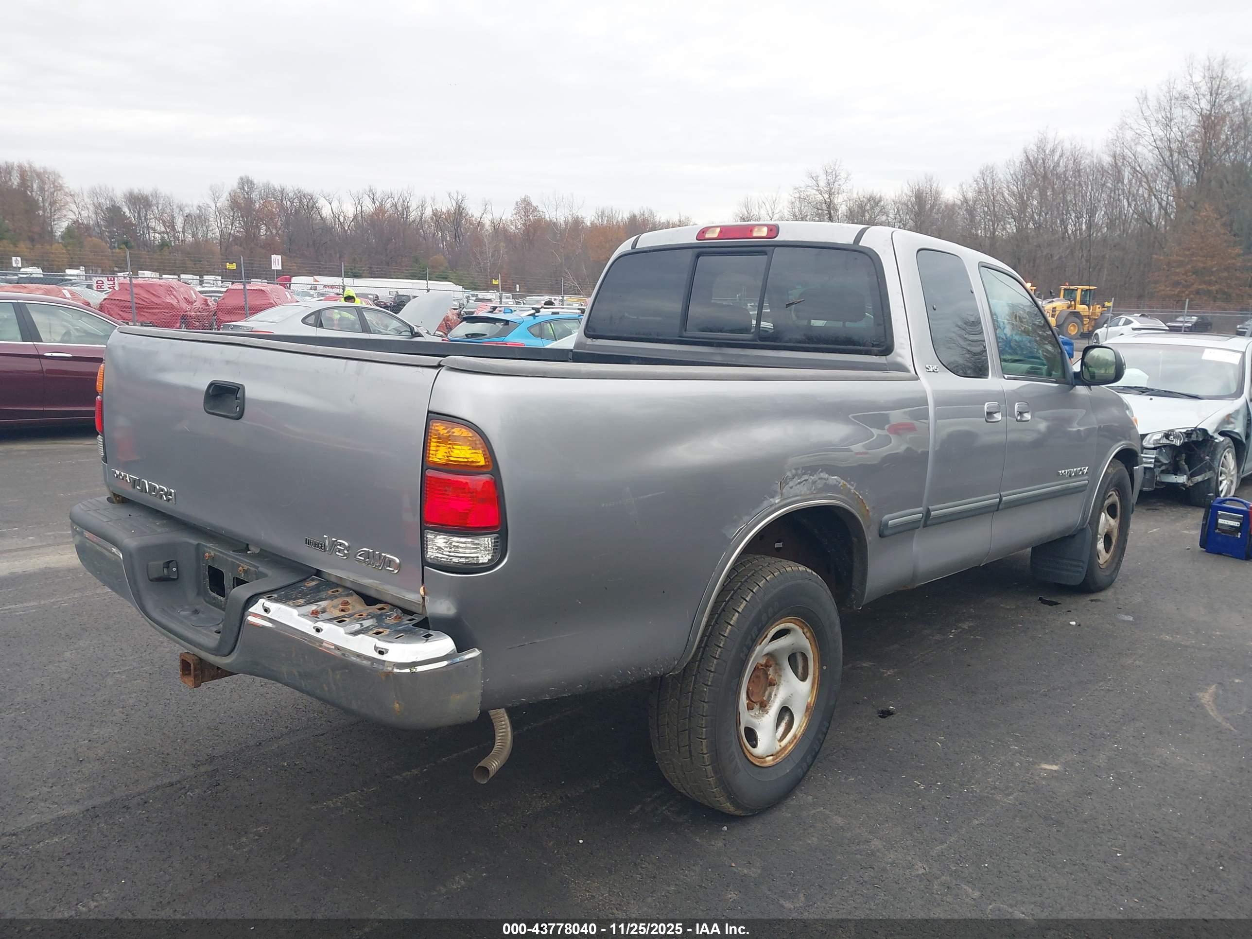 TOYOTA TUNDRA image 4