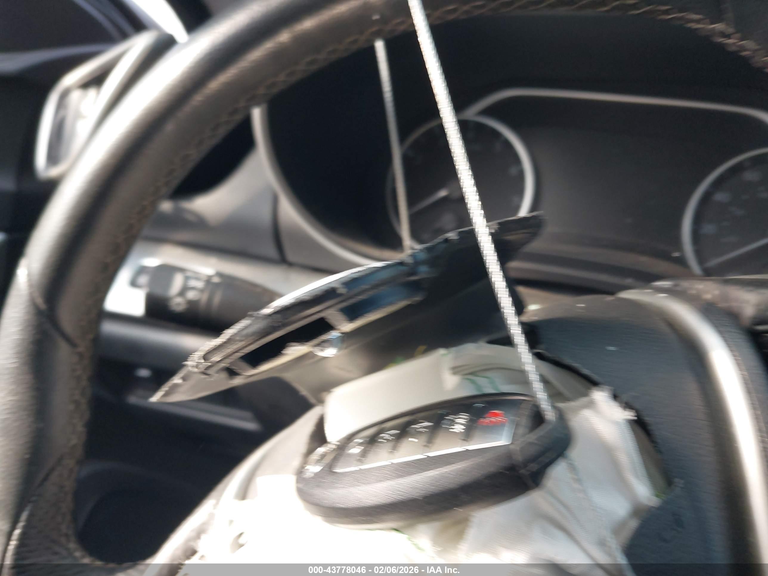 NISSAN MAXIMA image 11
