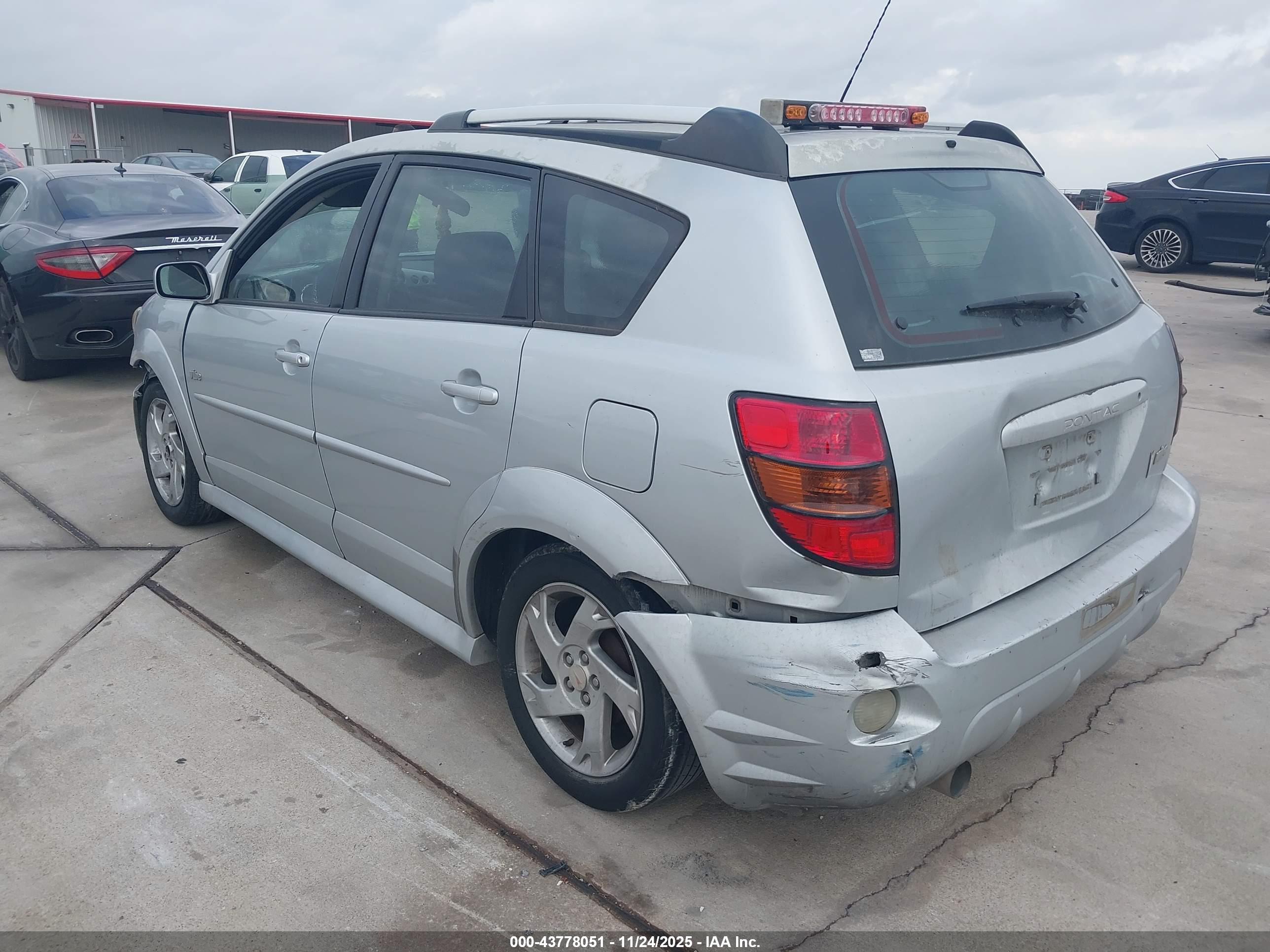 PONTIAC VIBE image 3