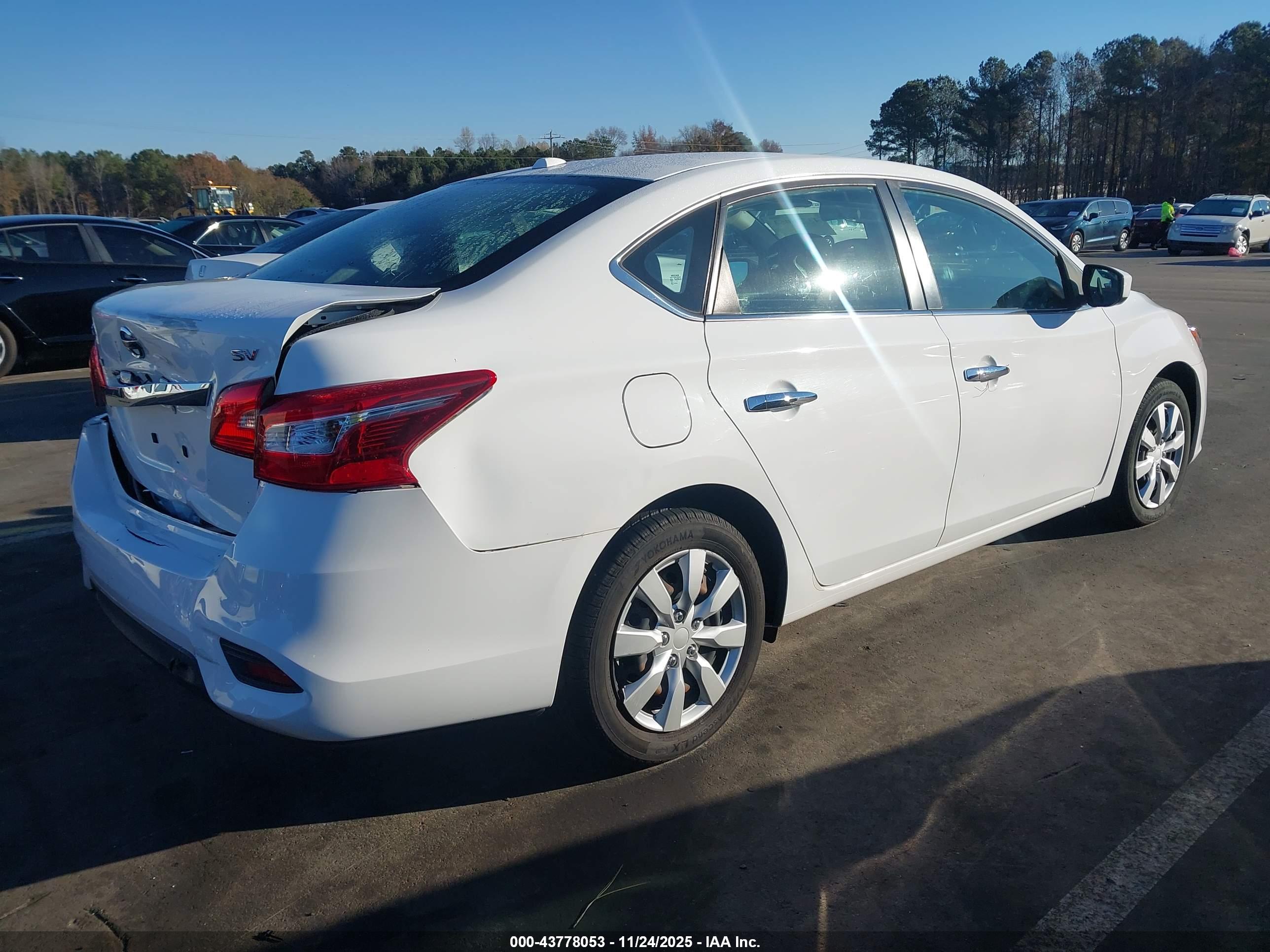 NISSAN SENTRA image 4