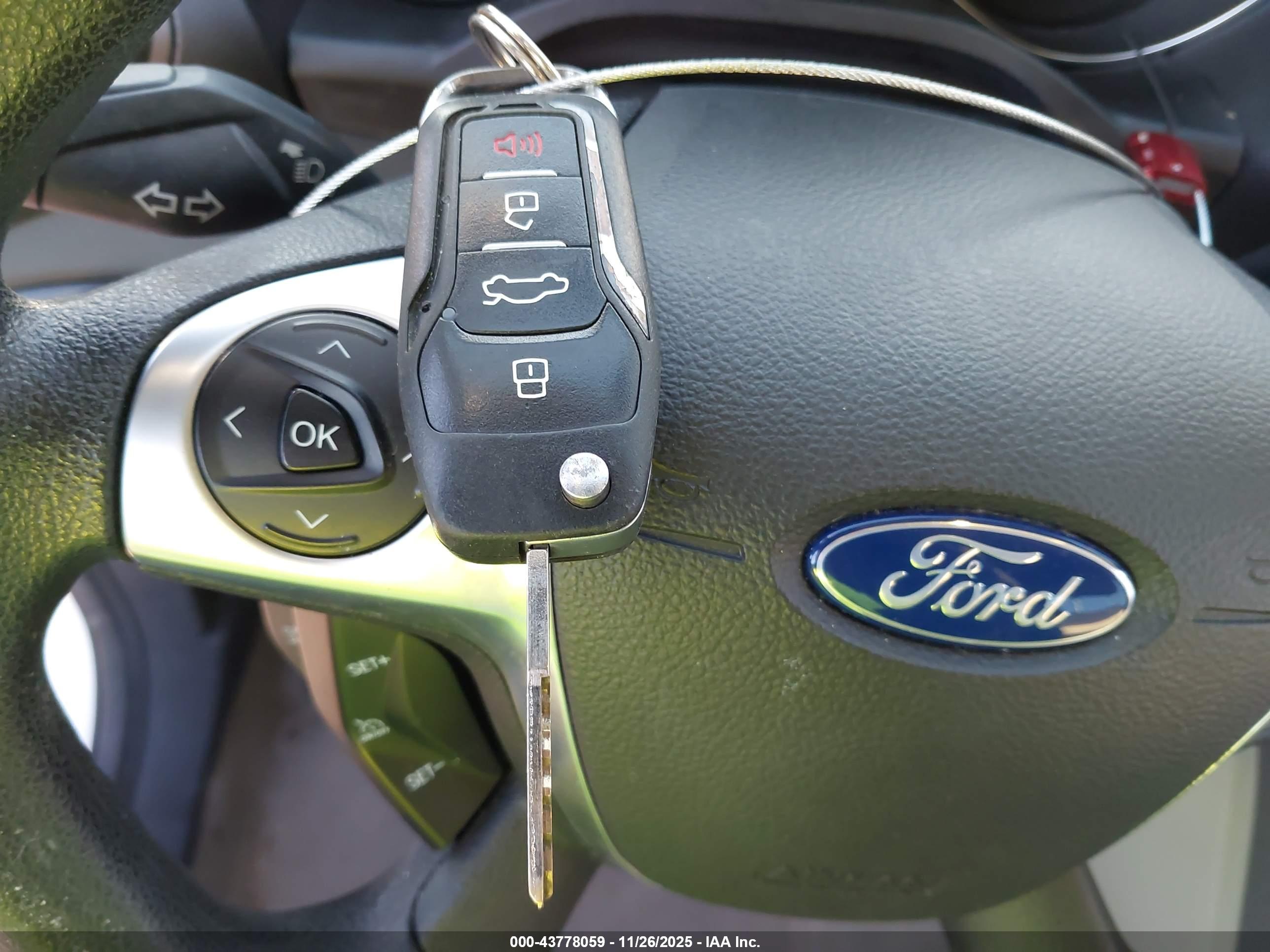 FORD ESCAPE image 11