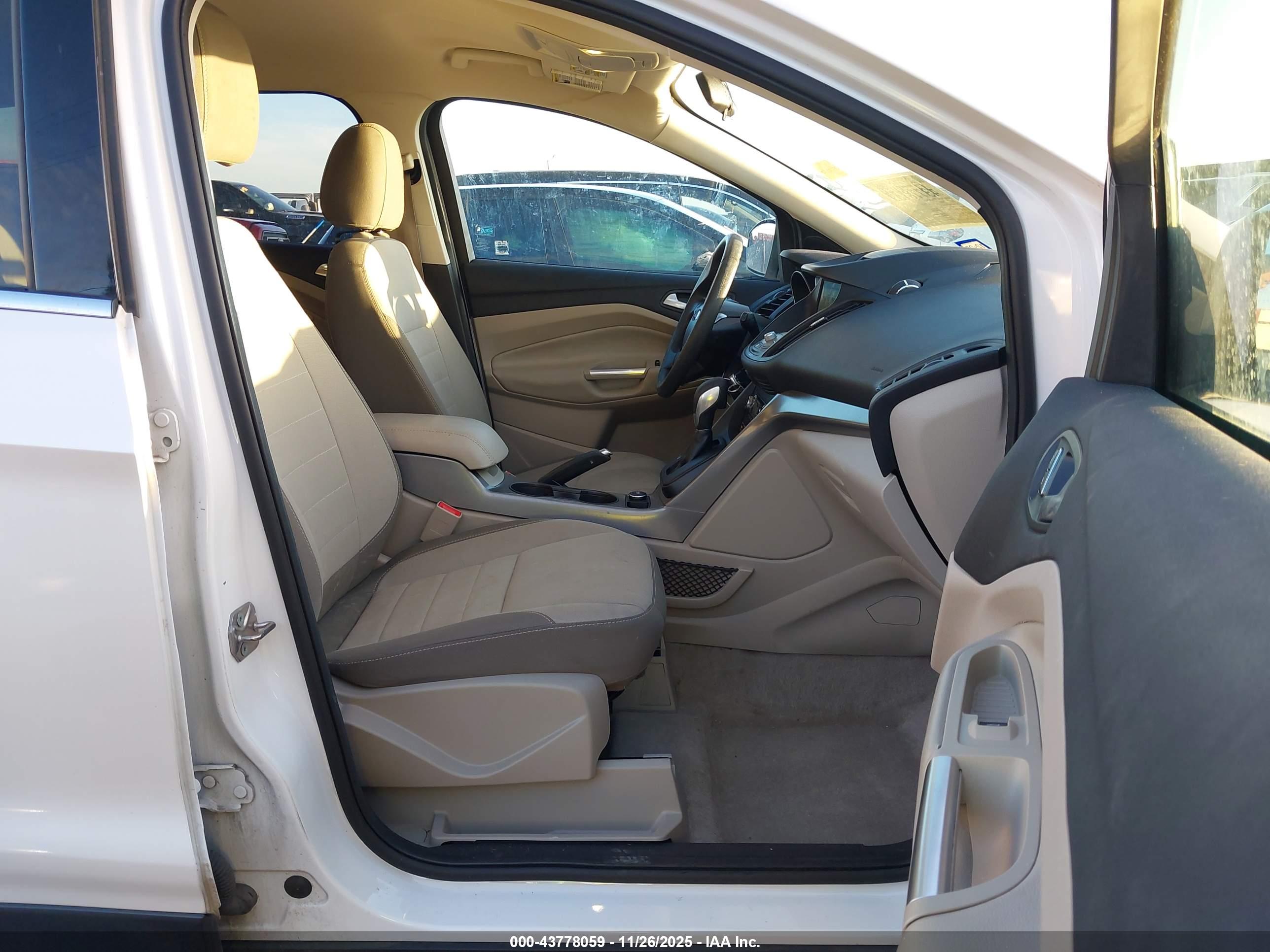 FORD ESCAPE image 5