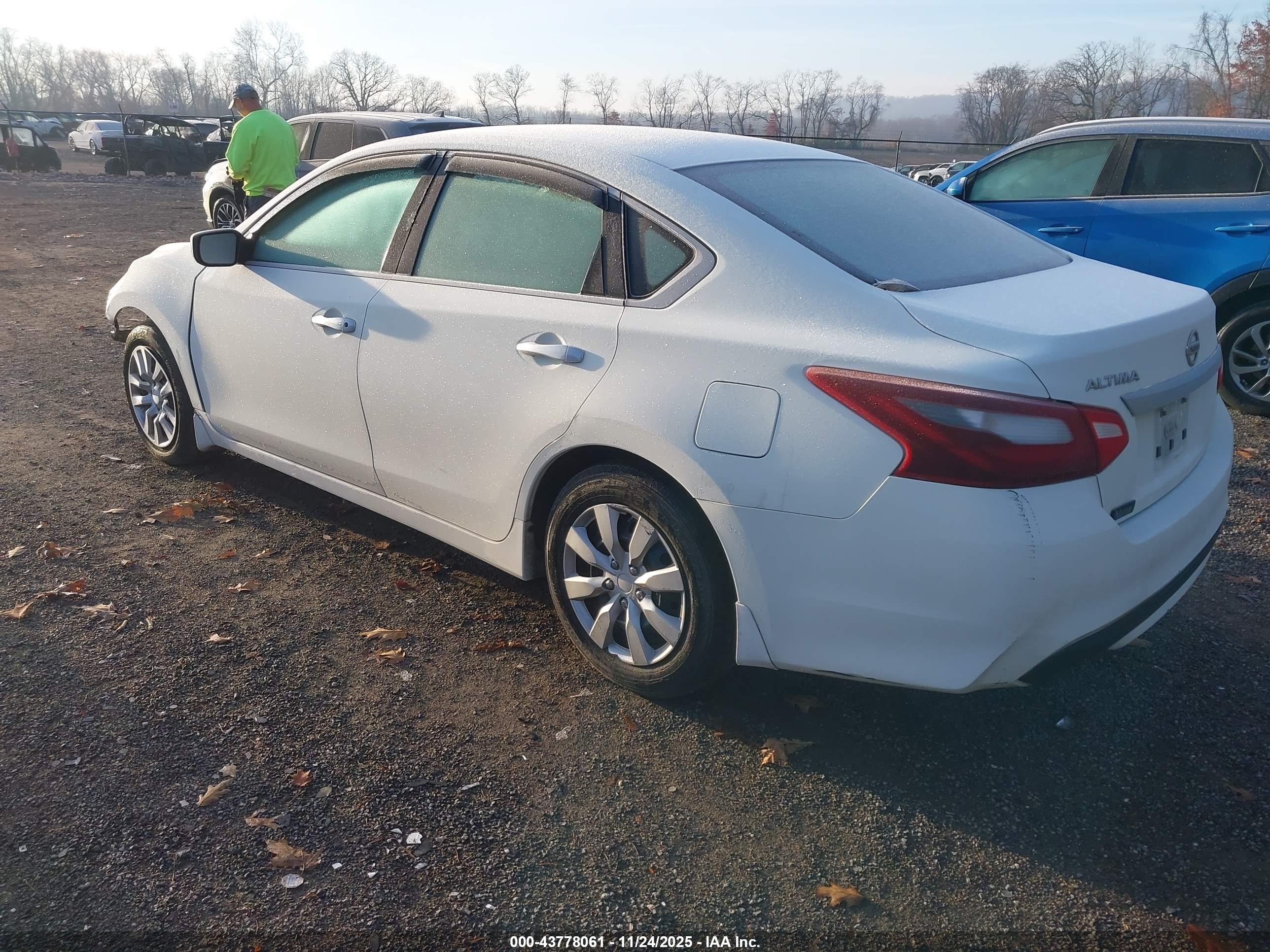 NISSAN ALTIMA image 3