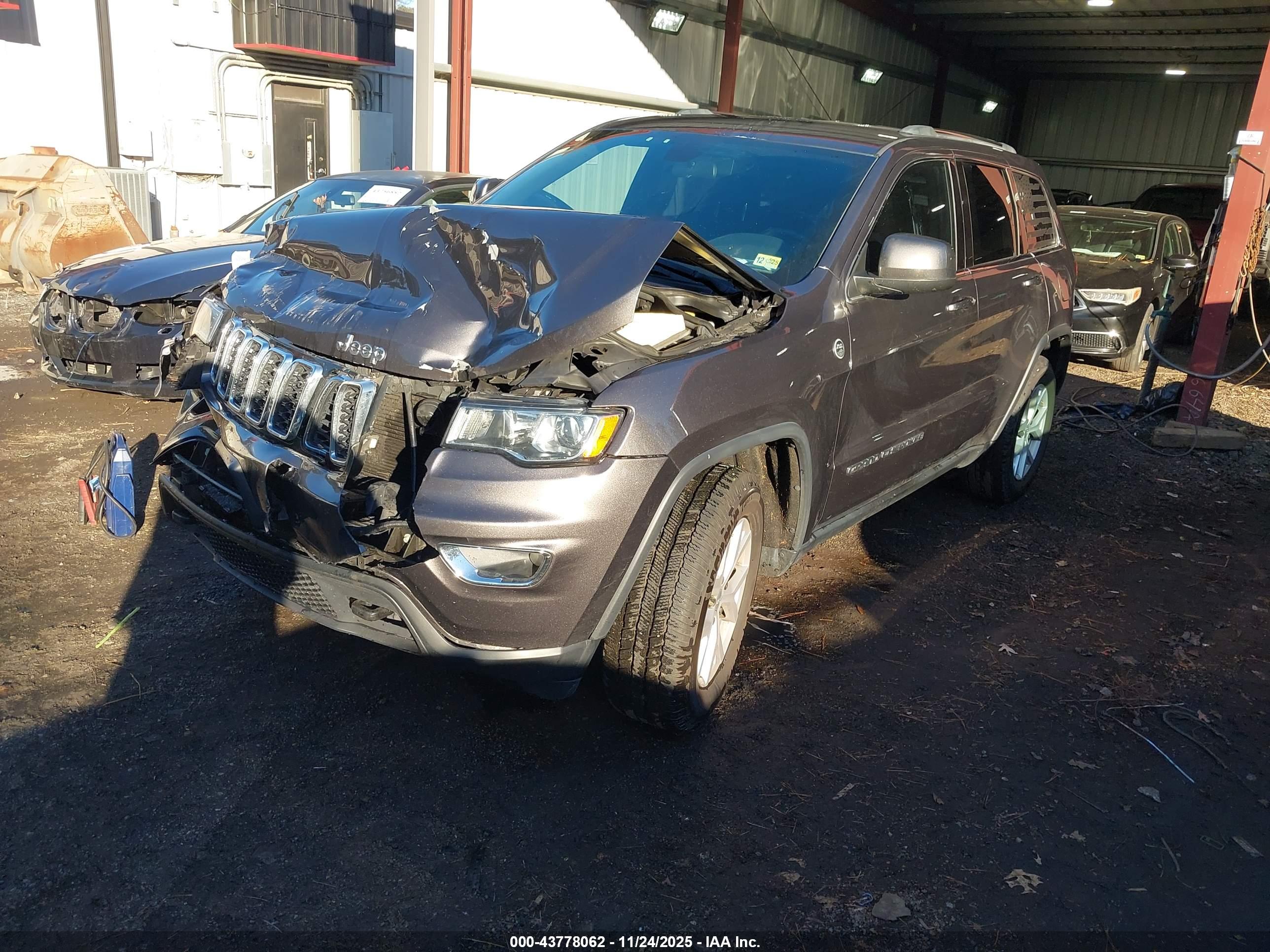 JEEP GRAND image 2