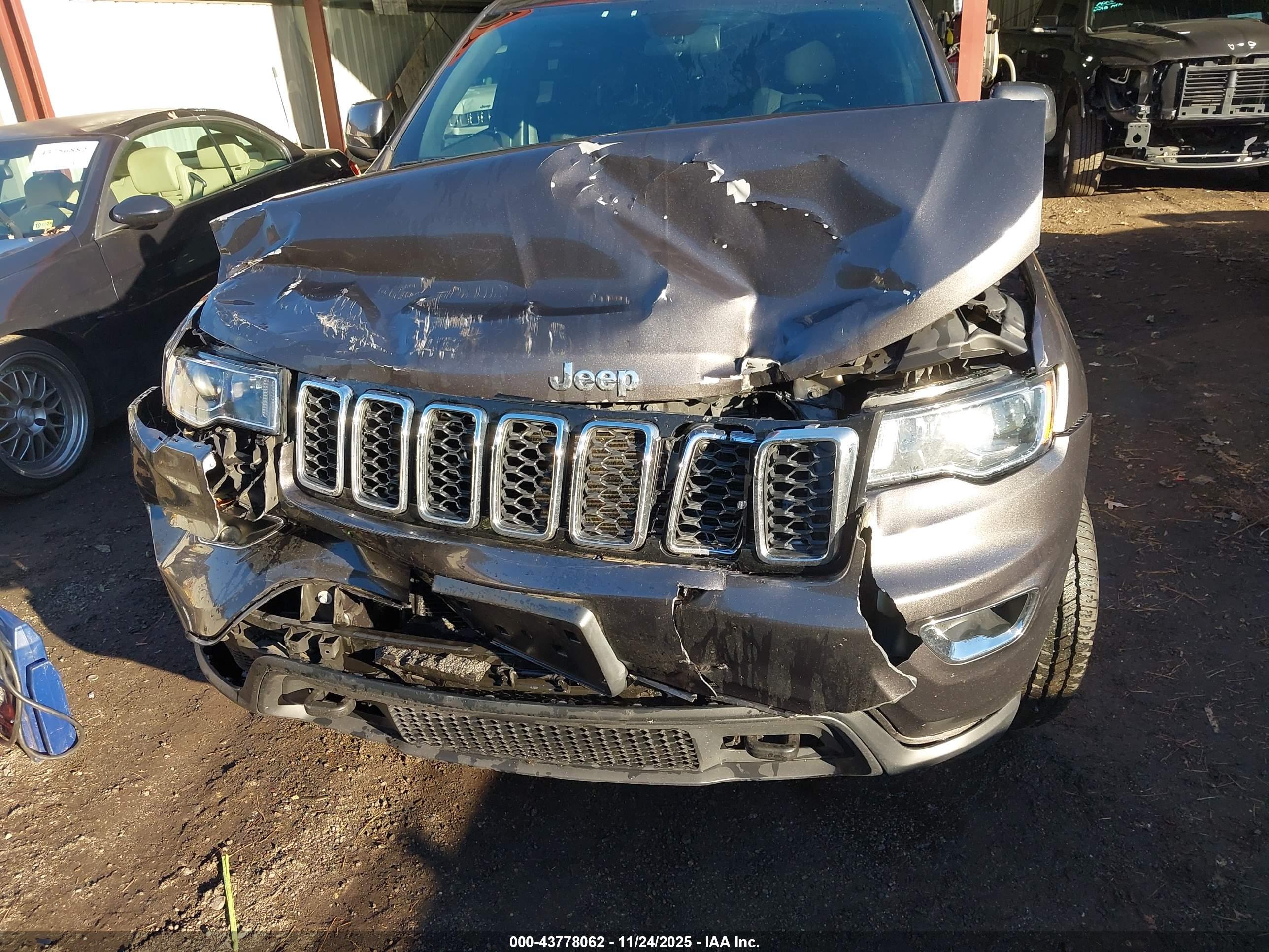 JEEP GRAND image 6