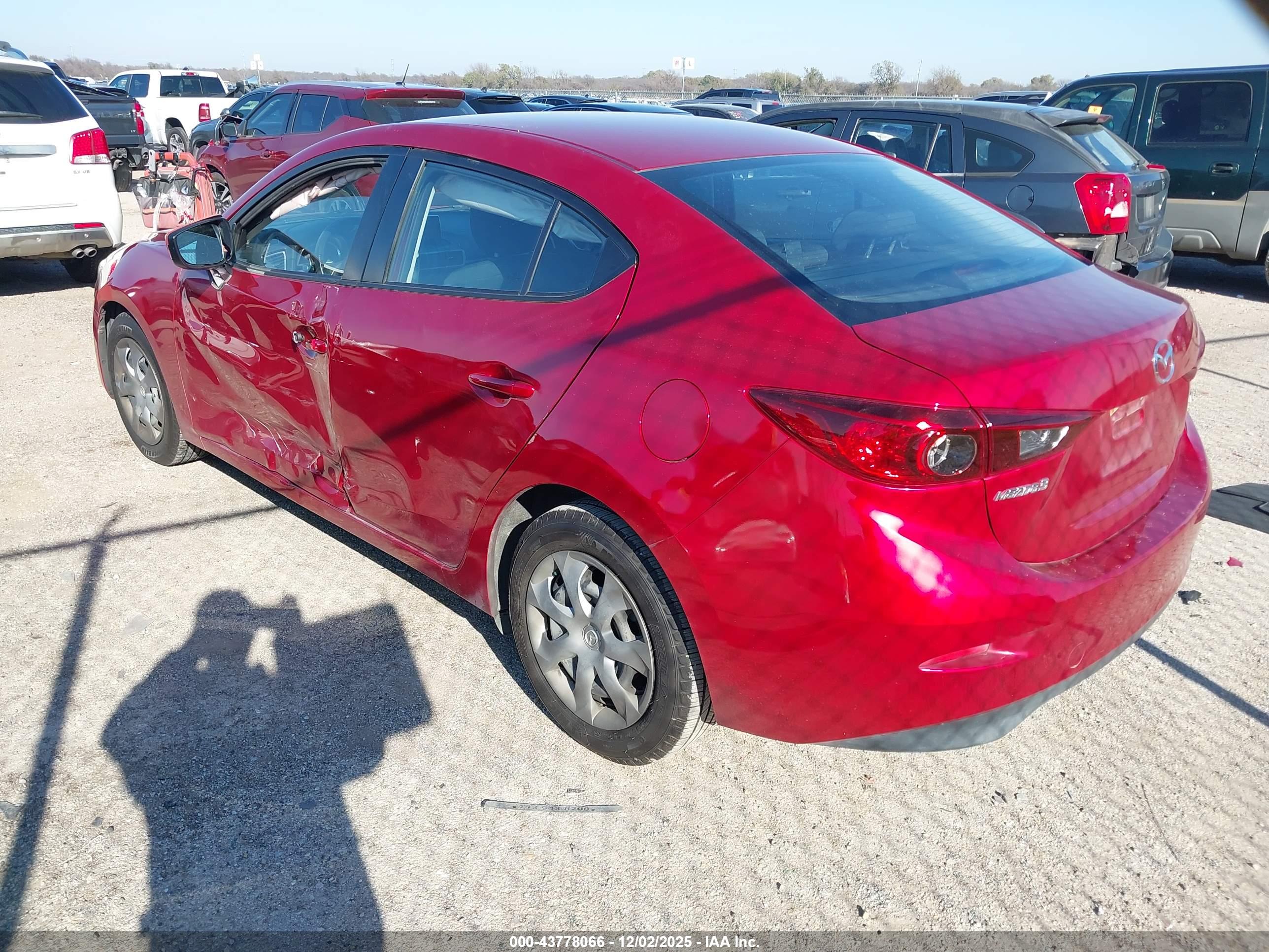 MAZDA MAZDA3 image 3