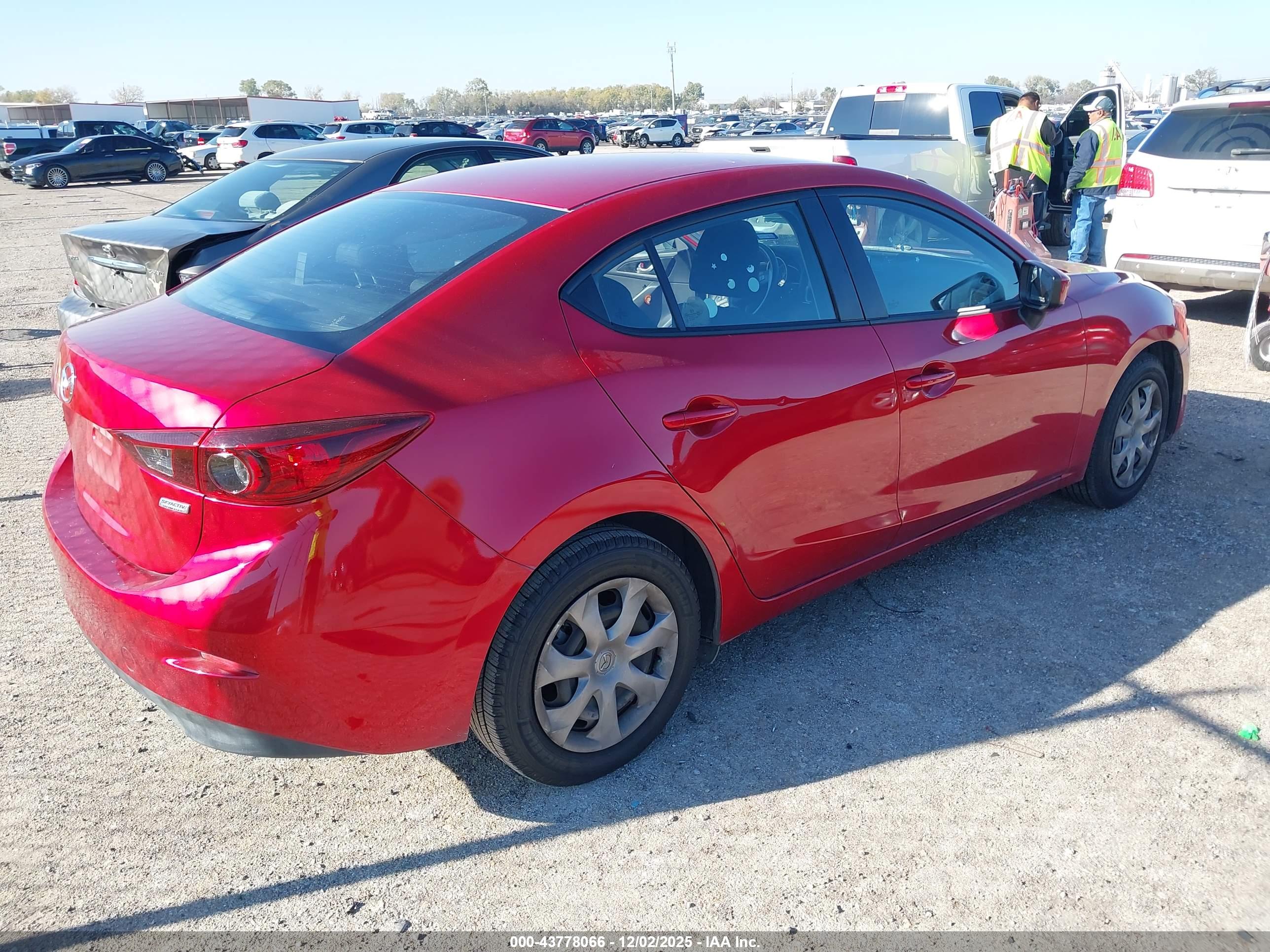 MAZDA MAZDA3 image 4