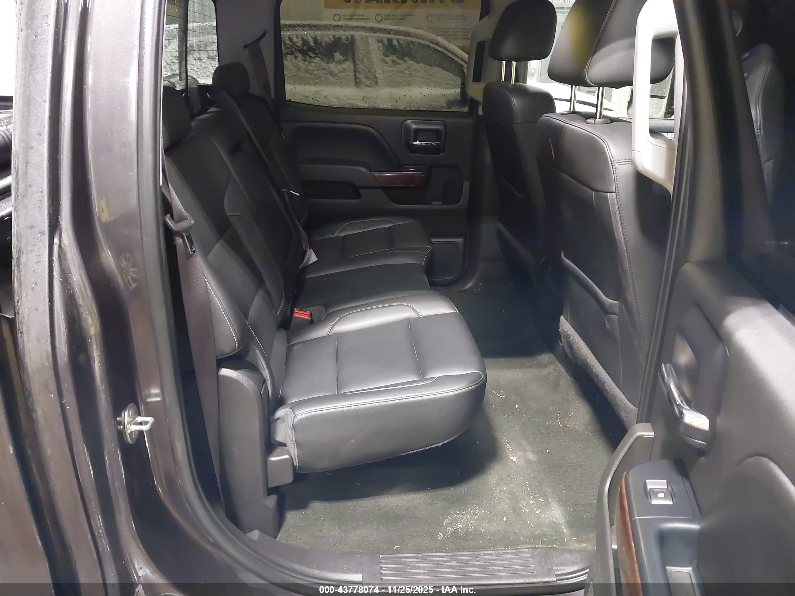 GMC SIERRA image 8