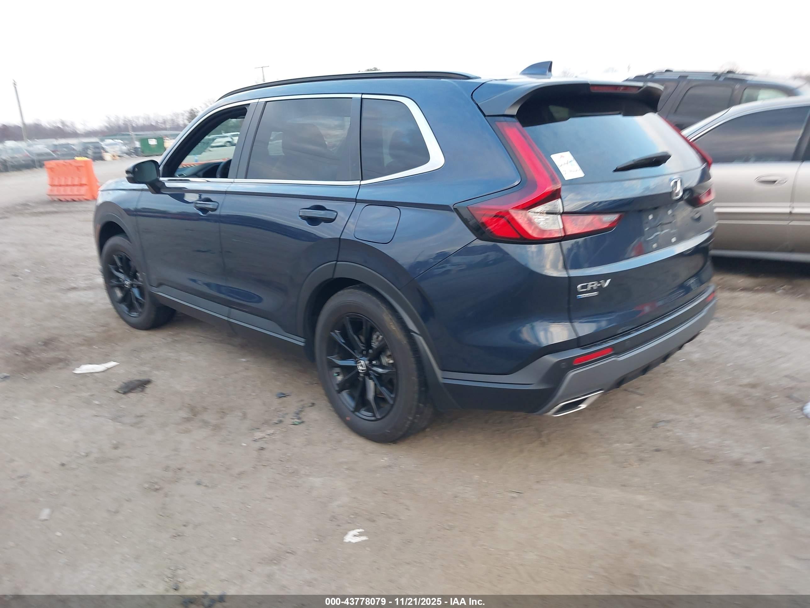 HONDA CR-V image 3