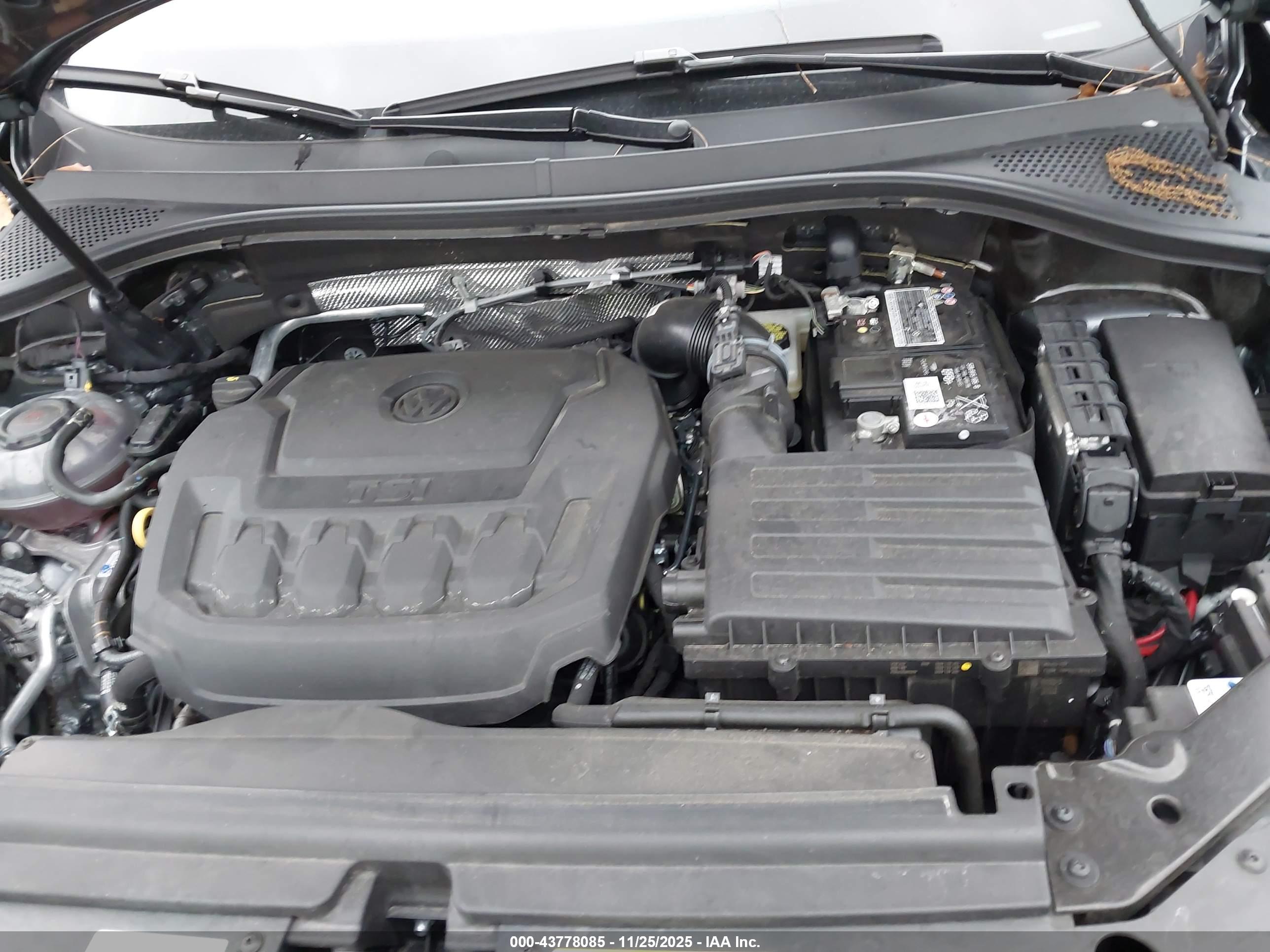 VOLKSWAGEN TIGUAN image 10