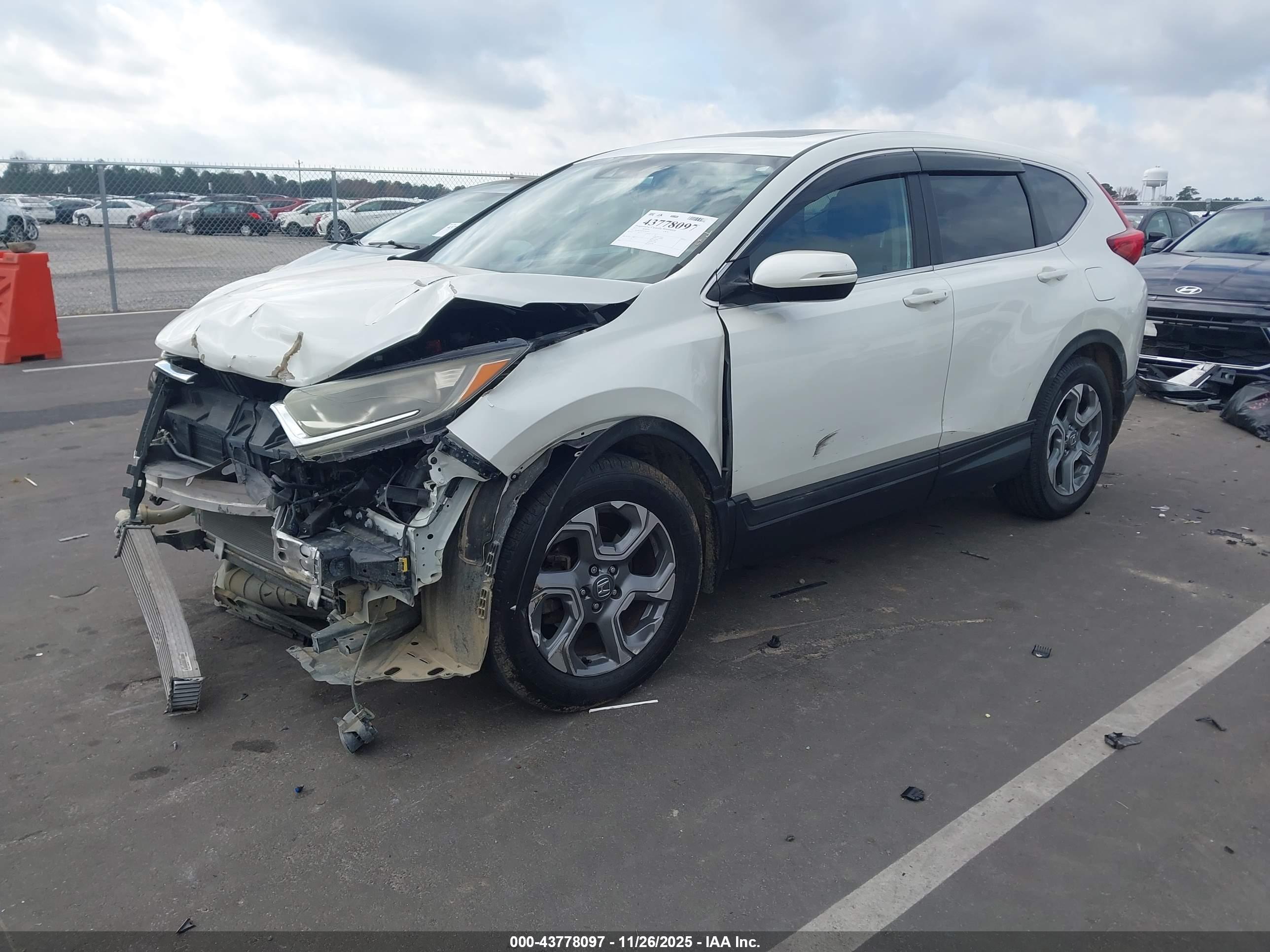 HONDA CR-V image 2