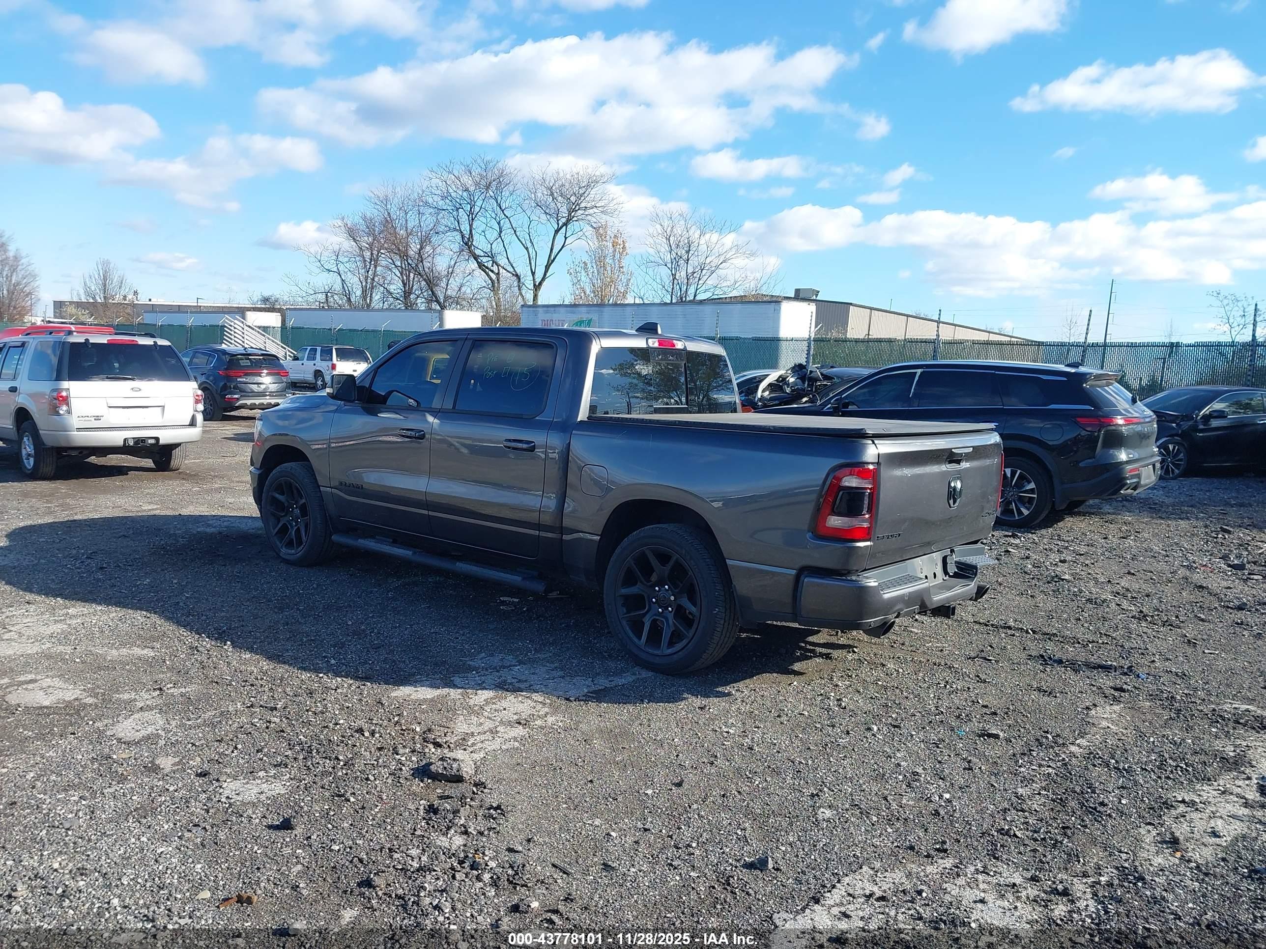RAM 1500 image 3