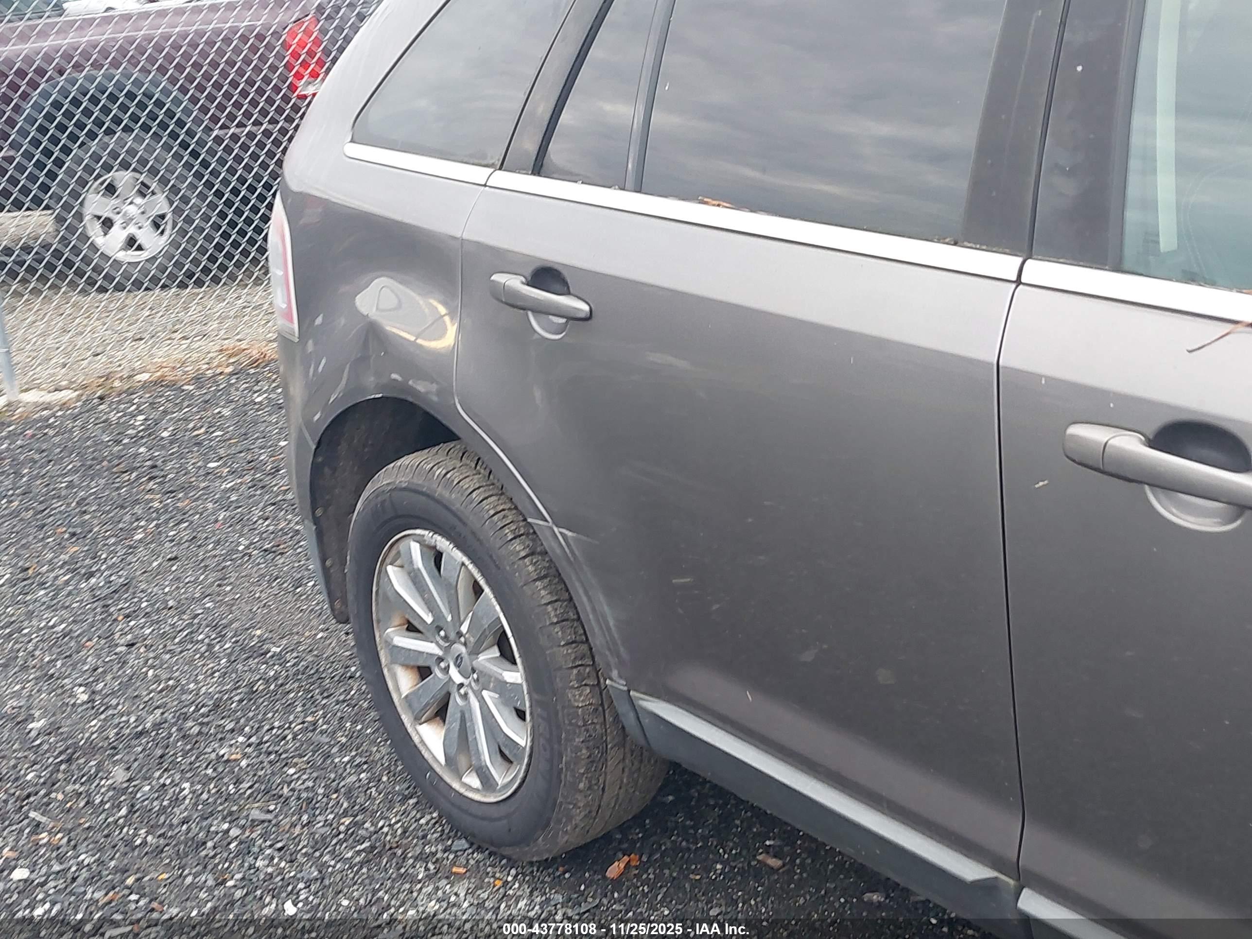 FORD EDGE image 6