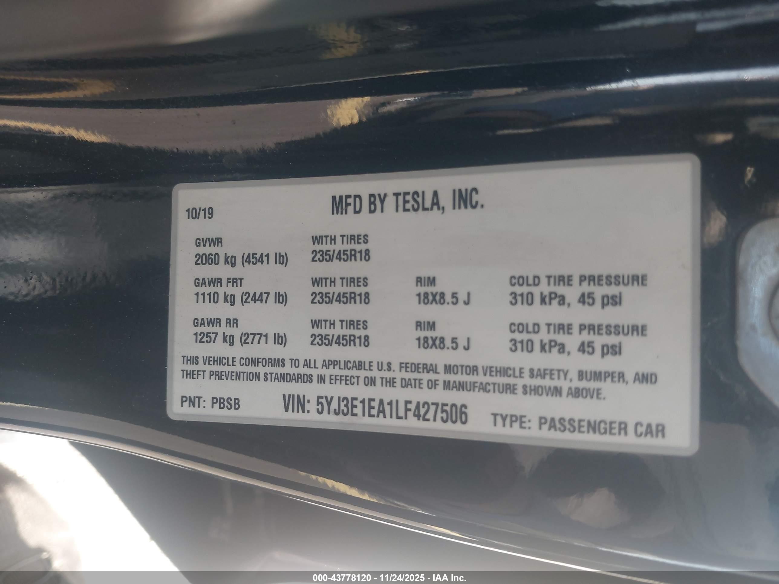 TESLA MODEL image 9