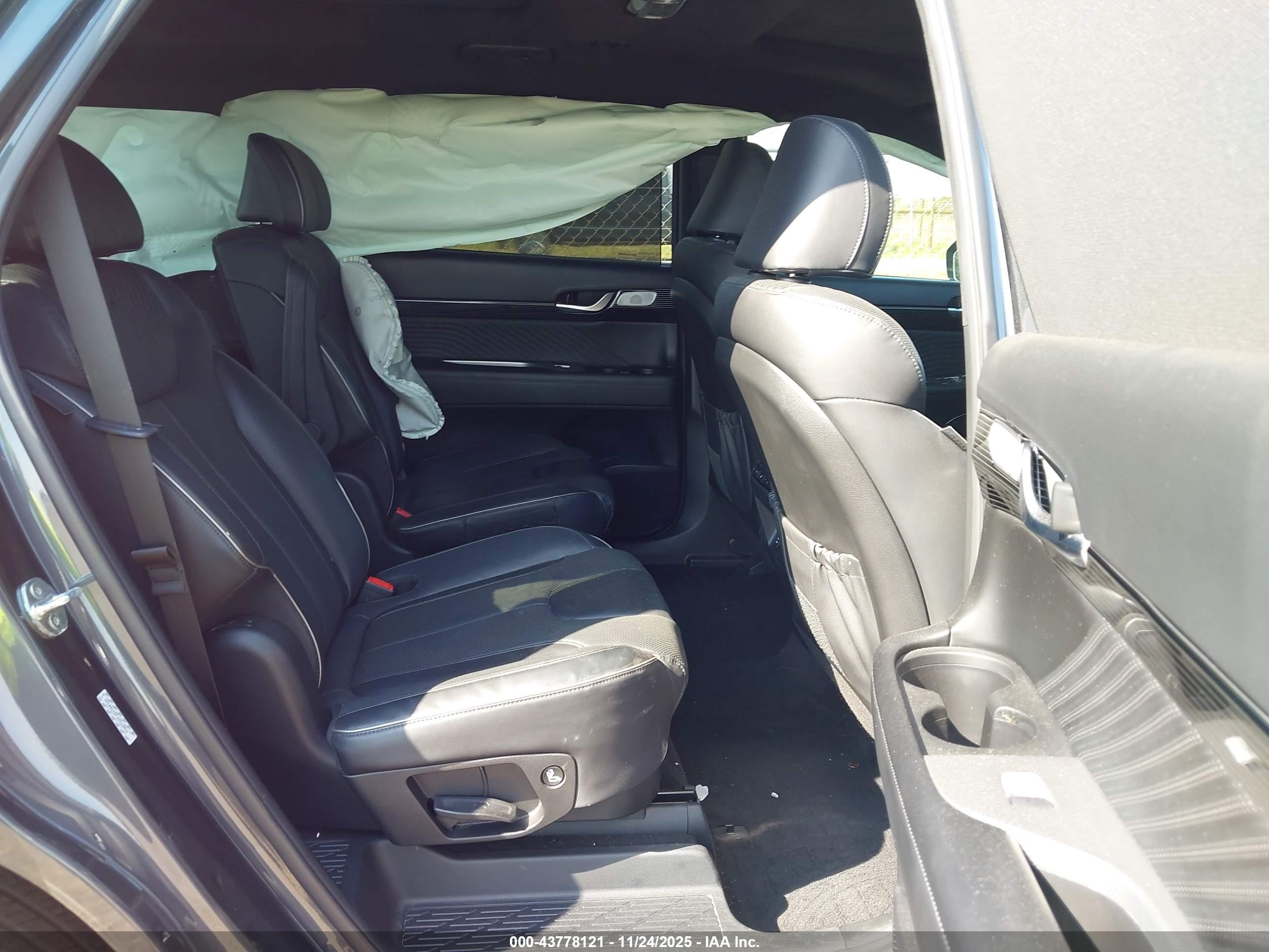HYUNDAI PALISADE image 8