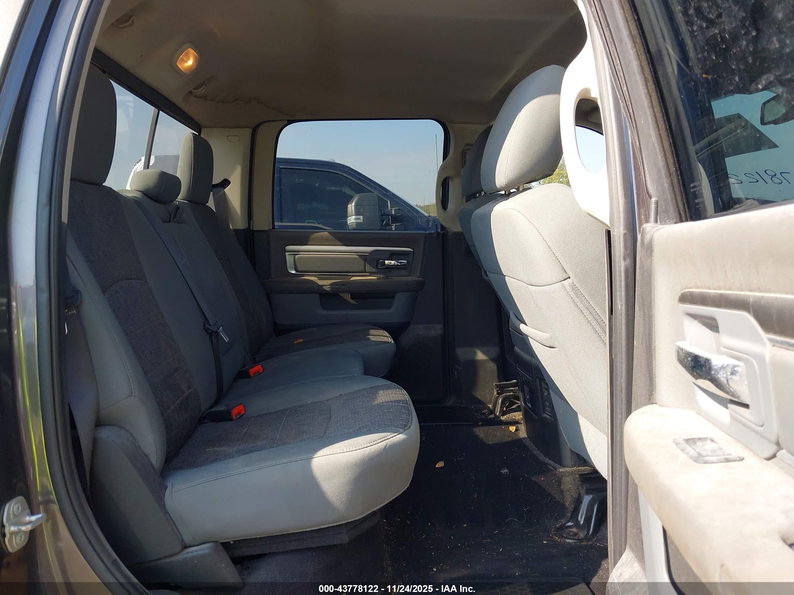 RAM 1500 image 8