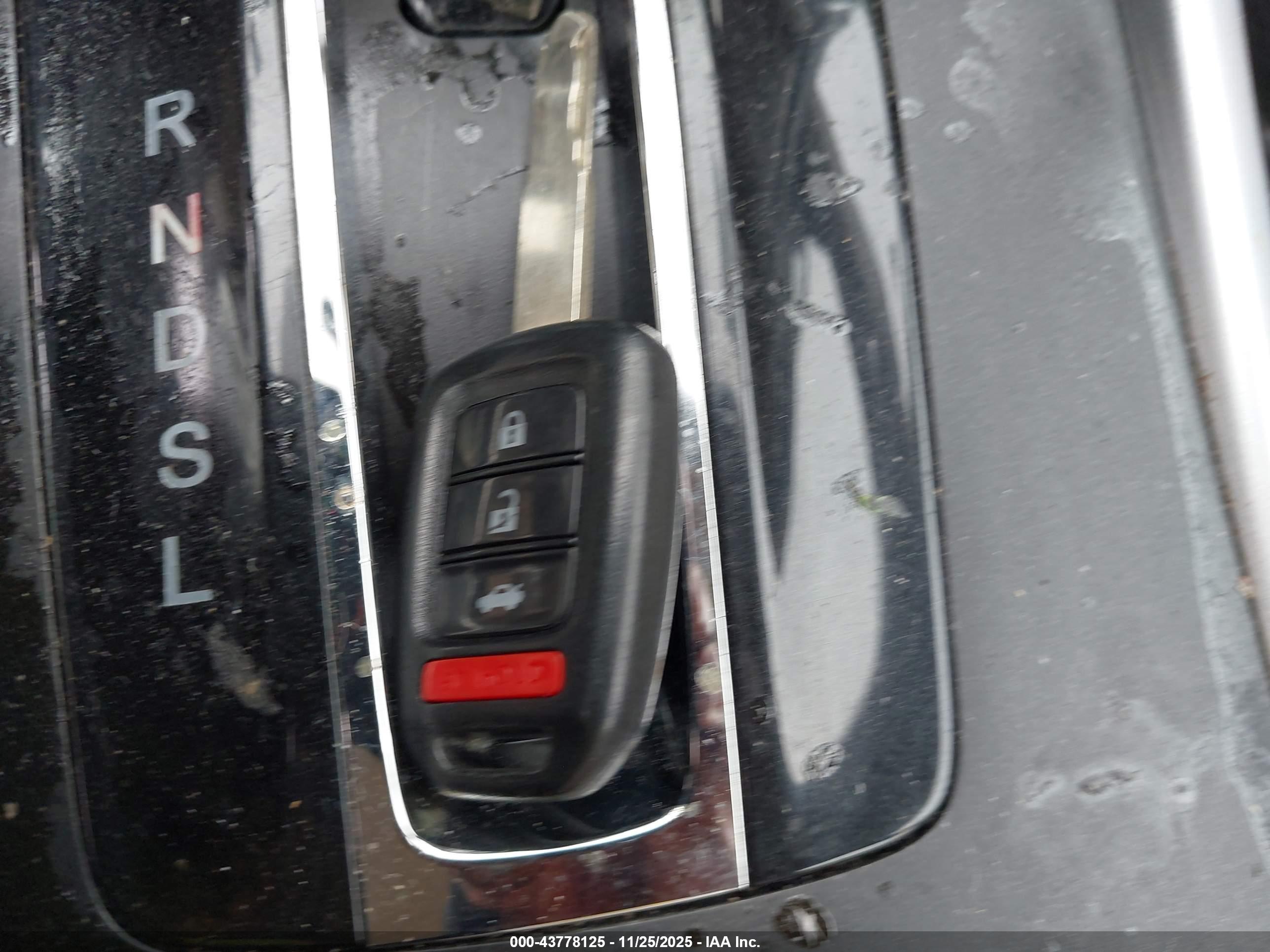 HONDA ACCORD image 11