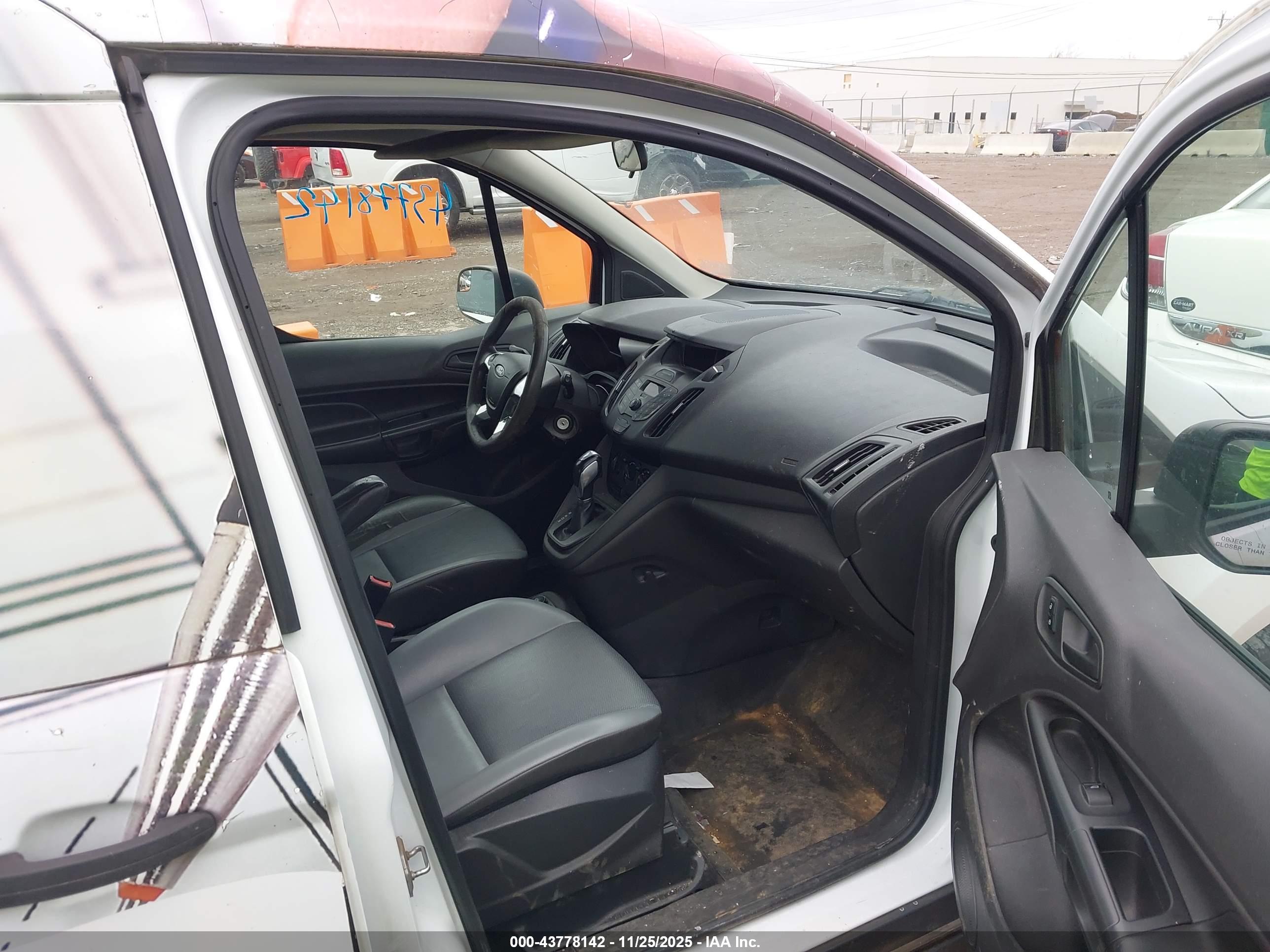 FORD TRANSIT image 5