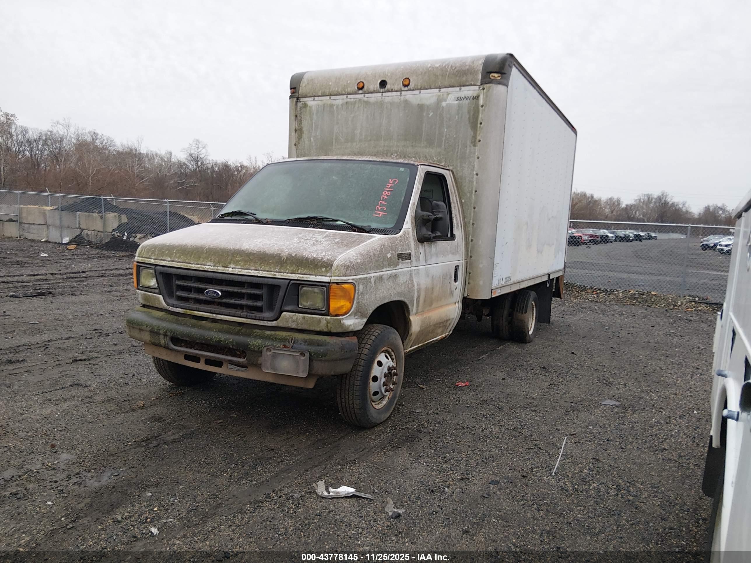 FORD E-350 image 2