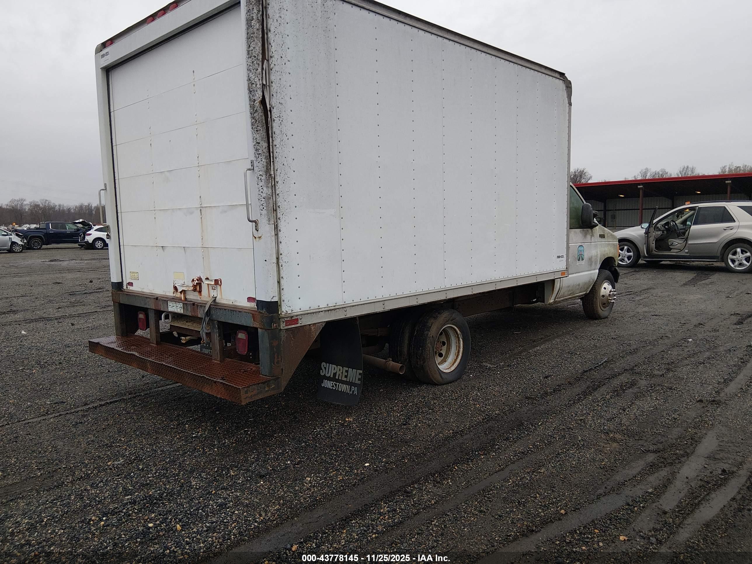 FORD E-350 image 4