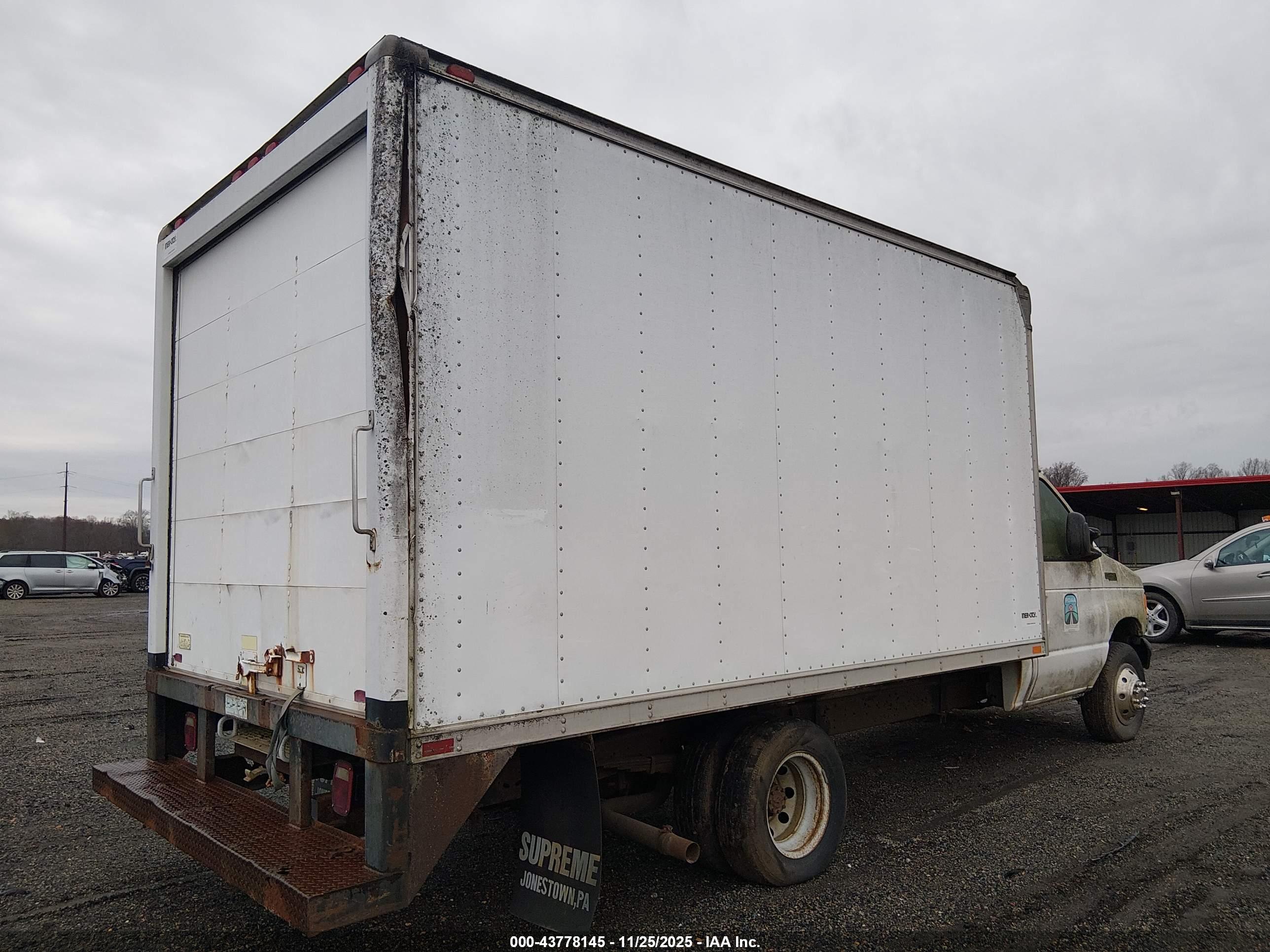 FORD E-350 image 6