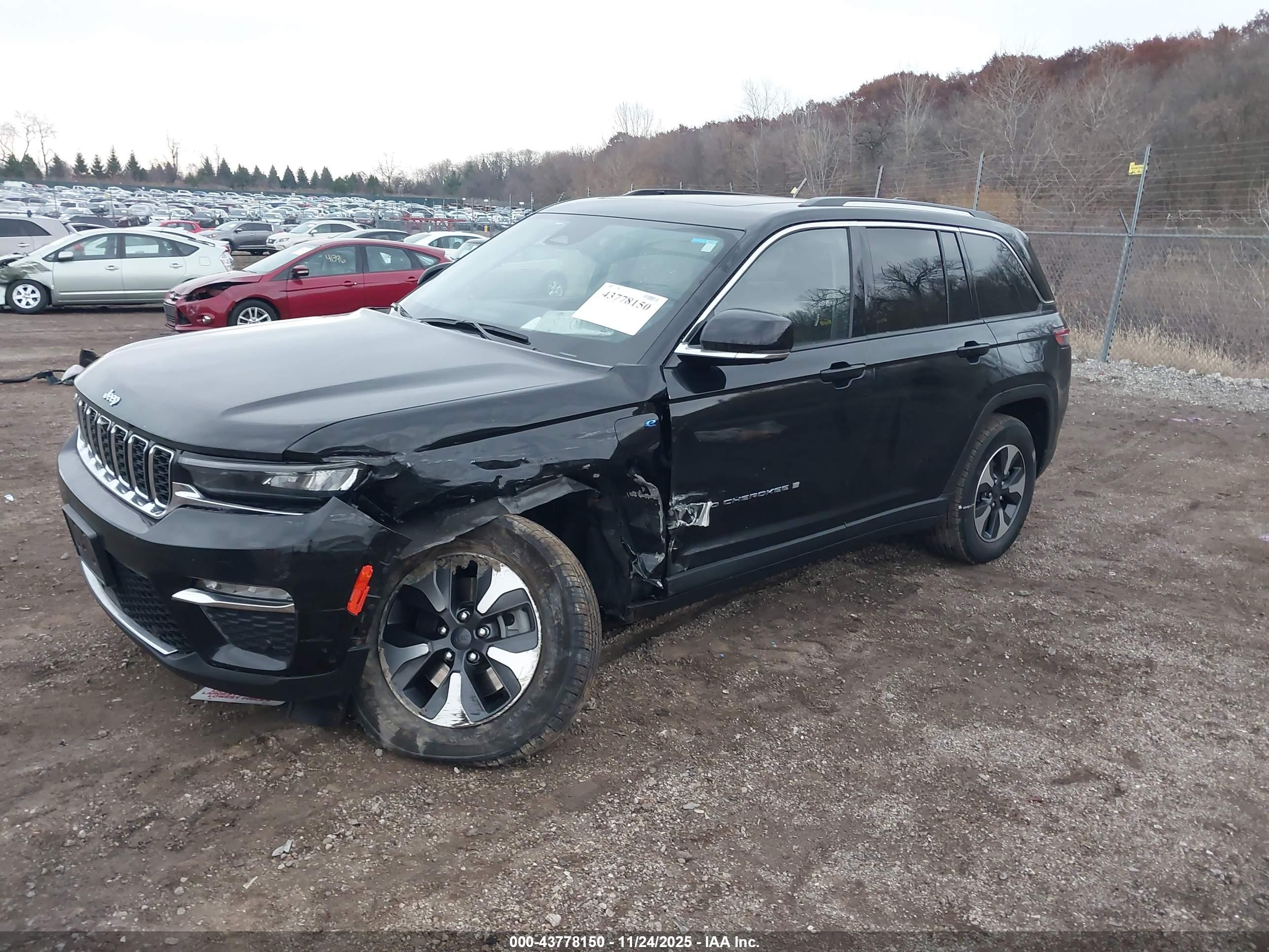 JEEP GRAND image 2