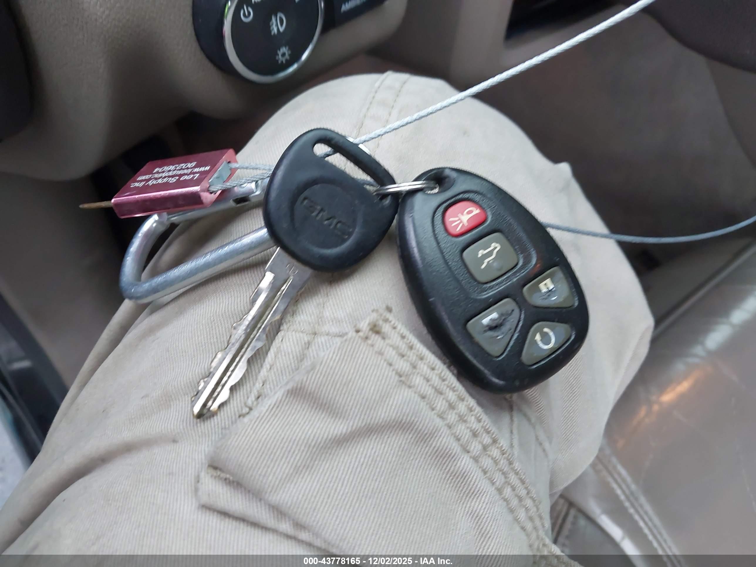 GMC ACADIA image 11