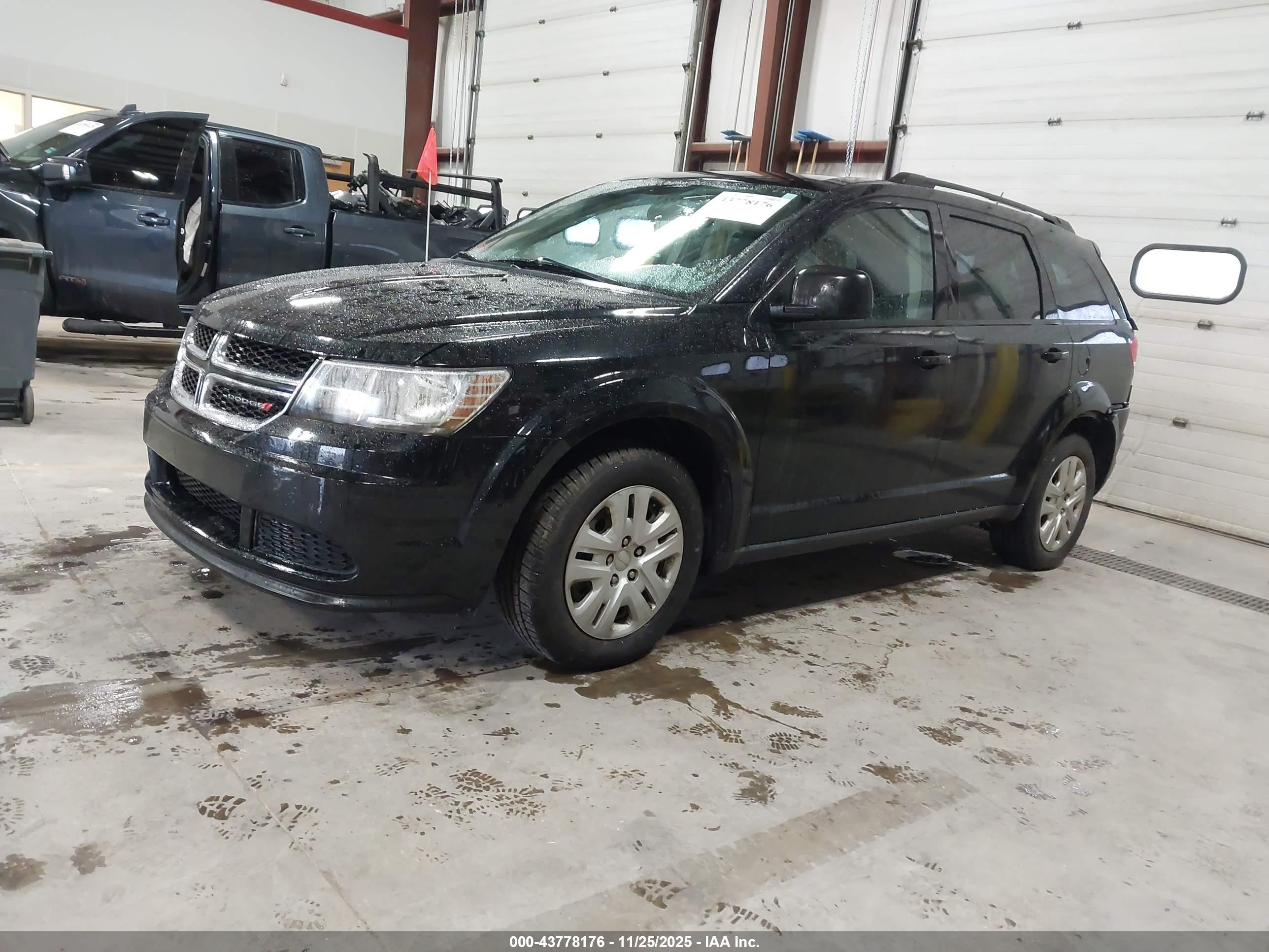 DODGE JOURNEY image 2